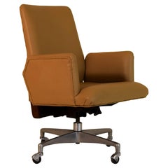 Retro Premium Executive Swivel Tilt Executive Office Chair