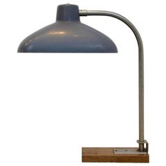 Grande lampe de bureau haut de gamme en acier, bakélite et bois de chêne, Belgique, années 1950