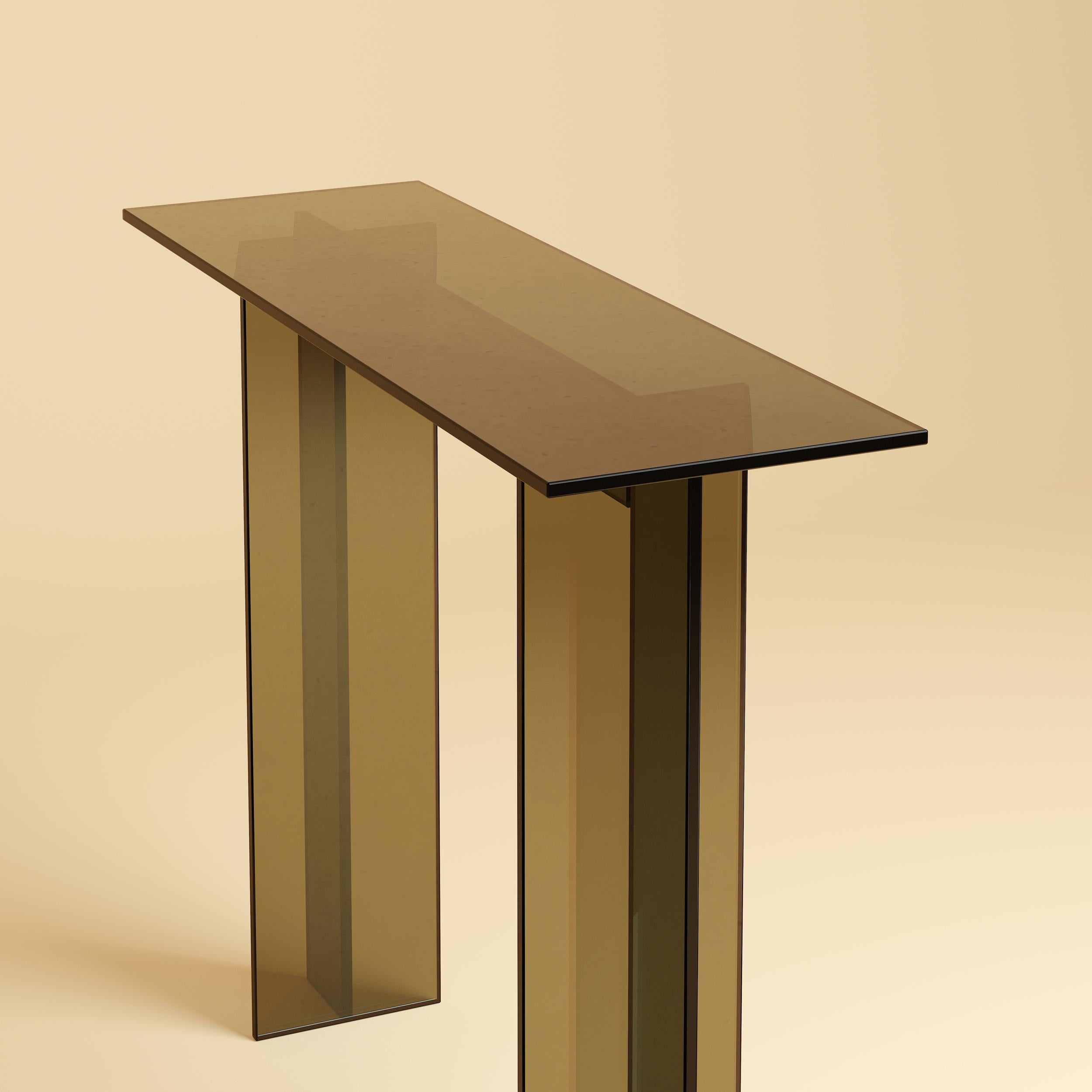 Naz Console Table by Lebanto – Sleek Glass Design in Bronzed Finish

The Naz Console Table by Lebanto is a stunning blend of contemporary design and Italian craftsmanship. Made from premium glass, this elegant console table is available in bronzed