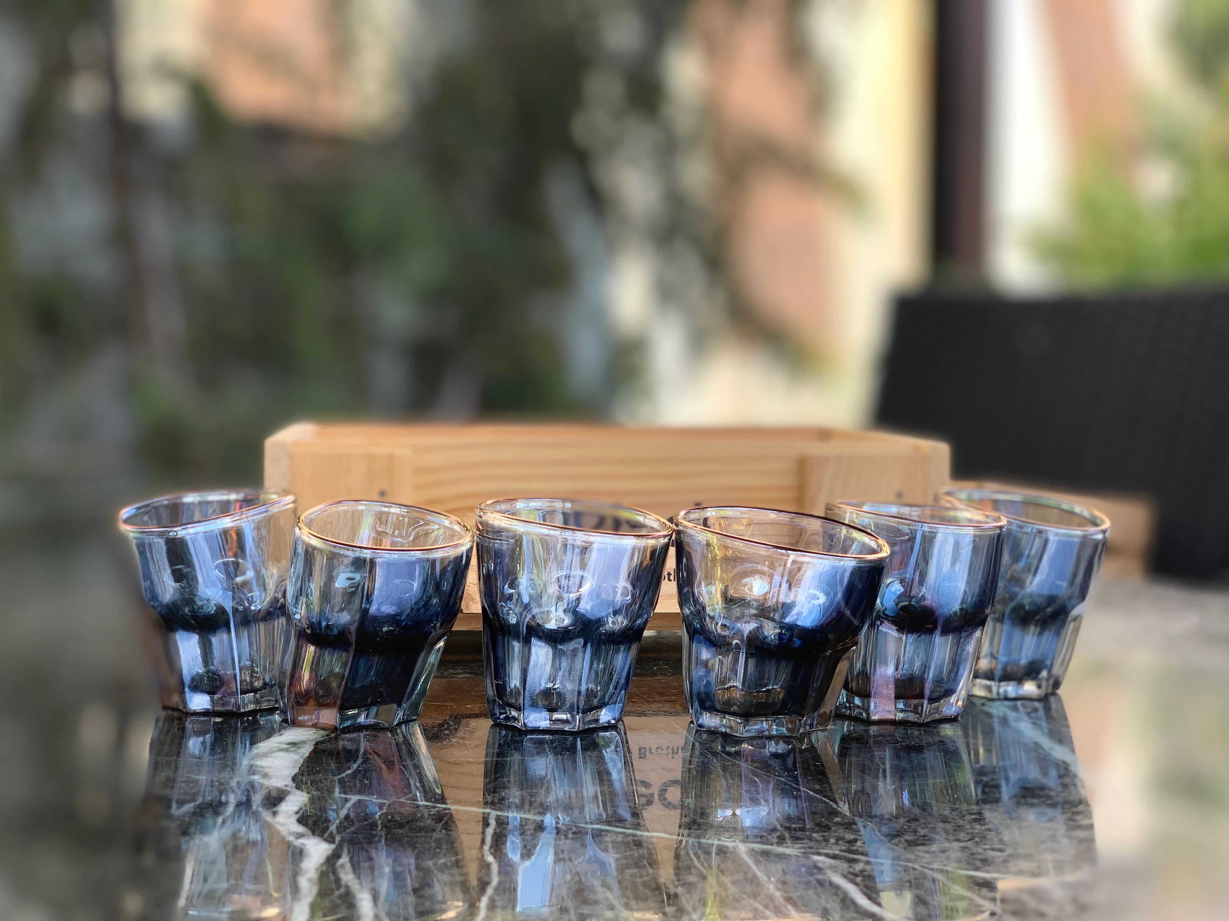 Premium Holographic Shot Glass Set de 6 dans la boîte cadeau Neuf - En vente à West Hollywood, CA