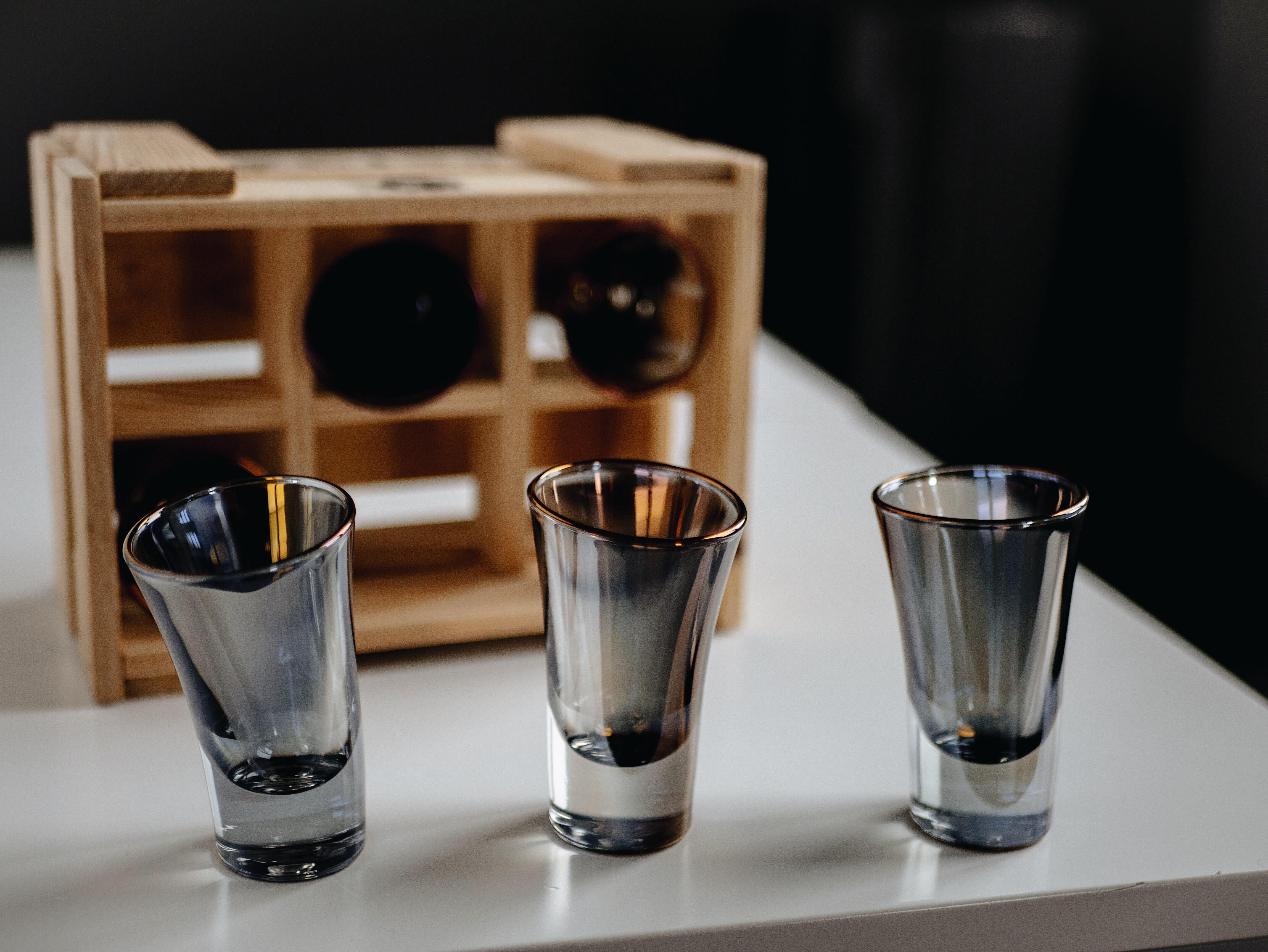 Premium Holographic Tall Shot Glass 6er-Set in der Geschenkbox (21. Jahrhundert und zeitgenössisch) im Angebot