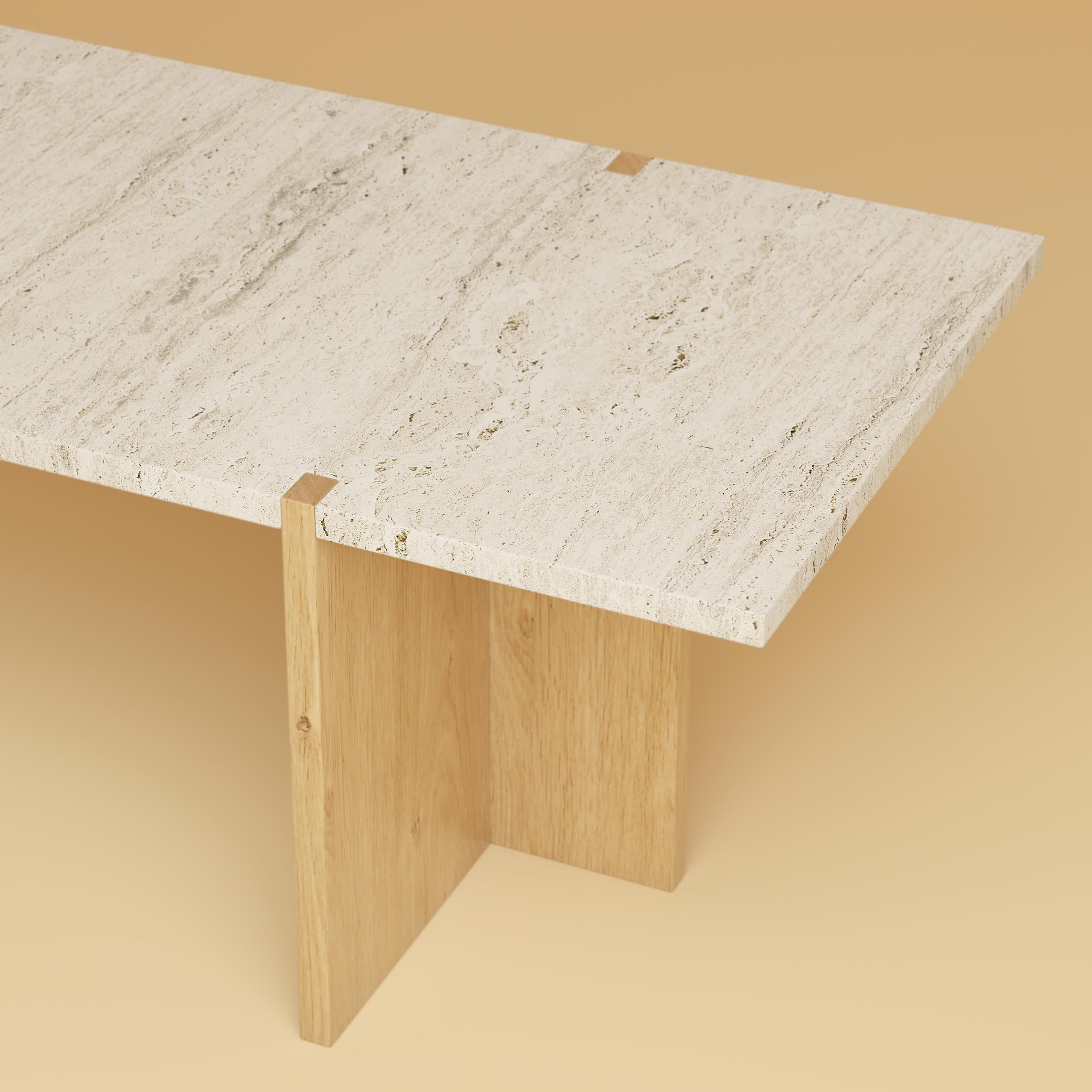 Mesa Palm Lounge de Lebanto - Lujoso mármol o travertino con detalle de roble entrelazado

La Mesa Lounge Palm de Lebanto es una obra maestra del diseño moderno y la artesanía italiana, con un lujoso tablero de mármol o travertino y patas de roble