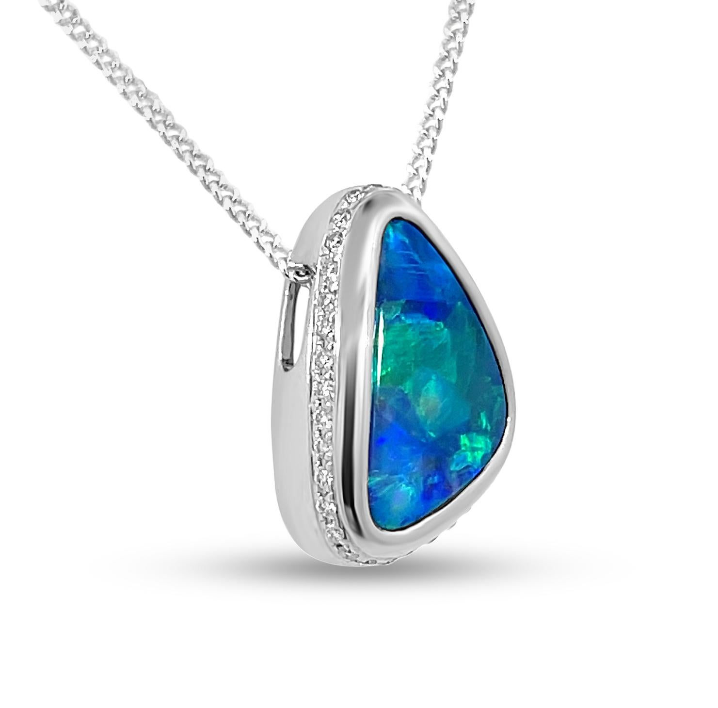 Contemporary Premium Quality Australian 2.45ct Black Opal Pendant With Diamonds in 18K Gold For Sale