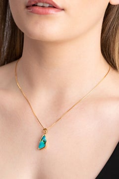 Premium Quality Australian 4.06ct Black Pipe Opal Pendant in 18K Yellow Gold