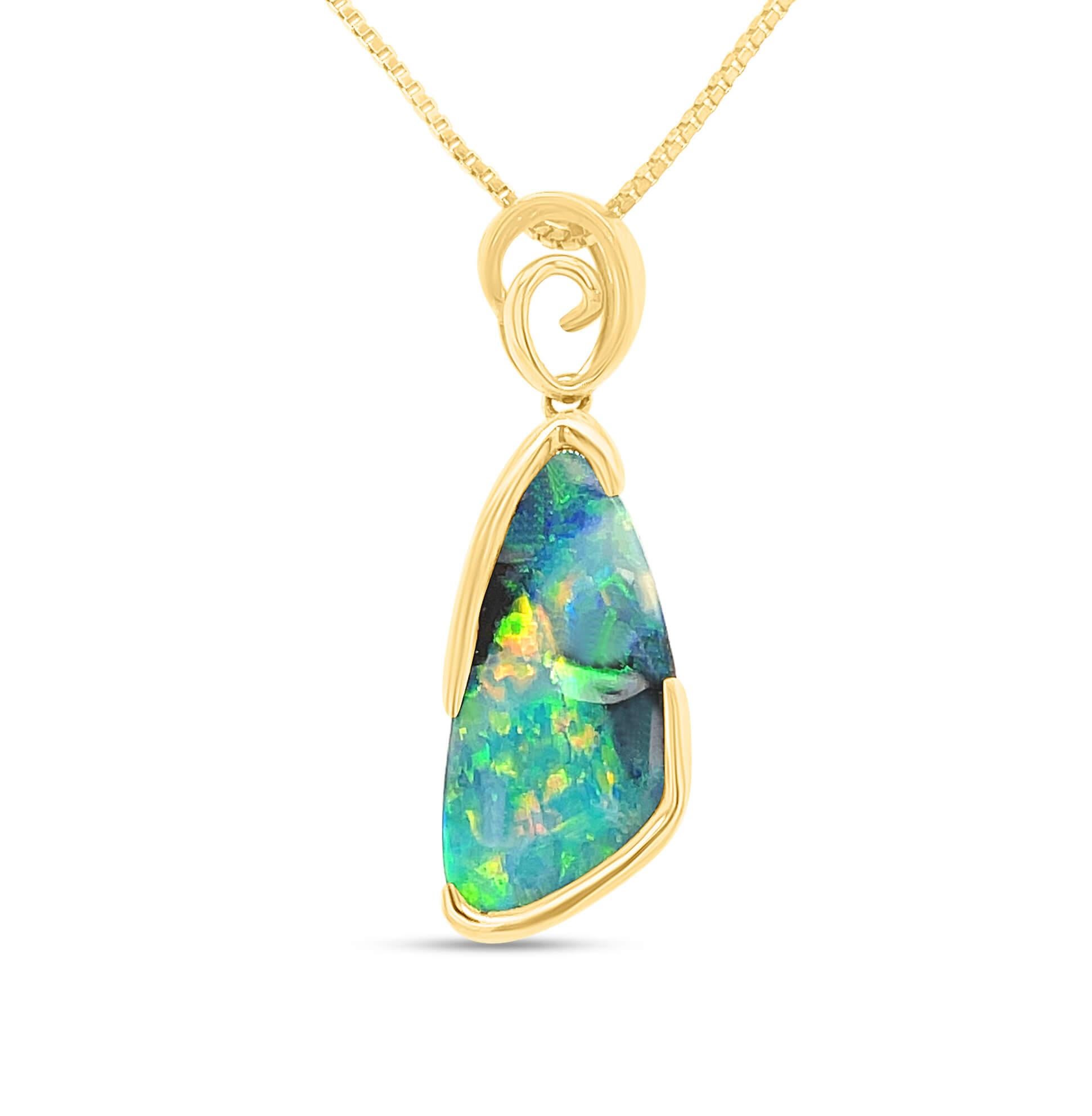 Cabochon Premium Quality Australian 4.06ct Black Pipe Opal Pendant in 18K Yellow Gold For Sale