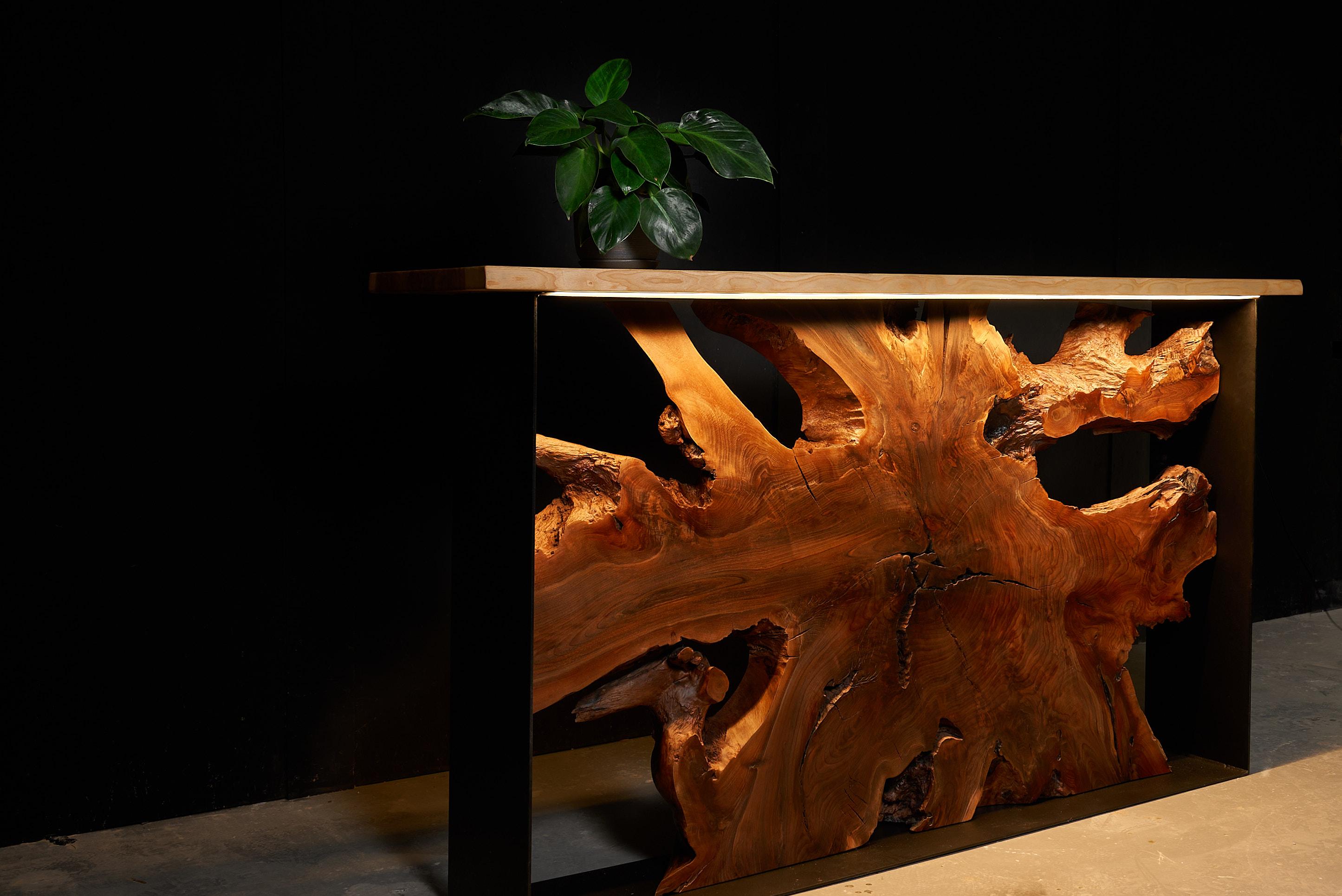 Modern Natural Handmade Walnut Root Reception Desk and Bar Counter Led Backlighting For Sale