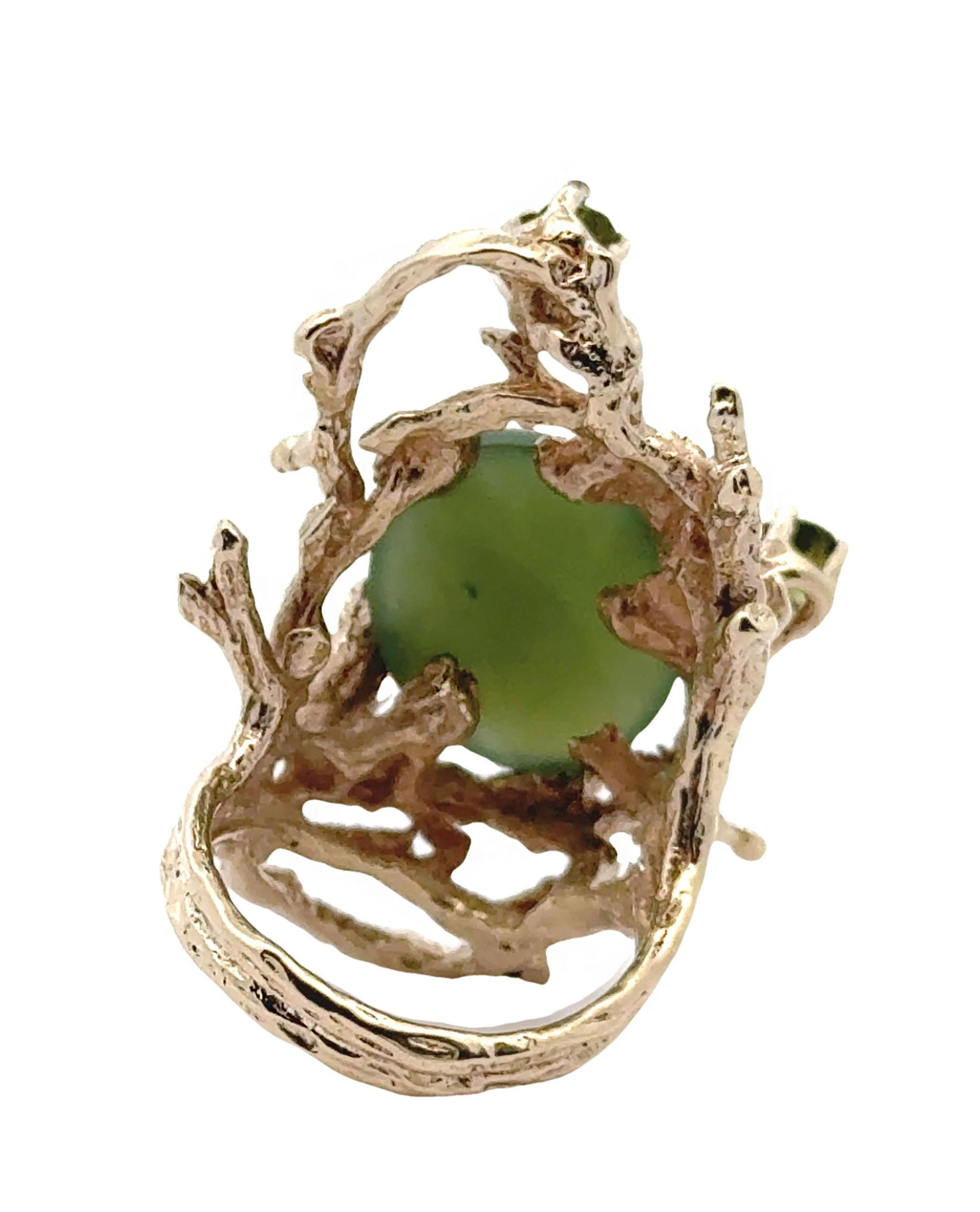 Contemporary Preowned 14K Yellow Gold Organic Style Ring with Jade and Peridot For Sale
