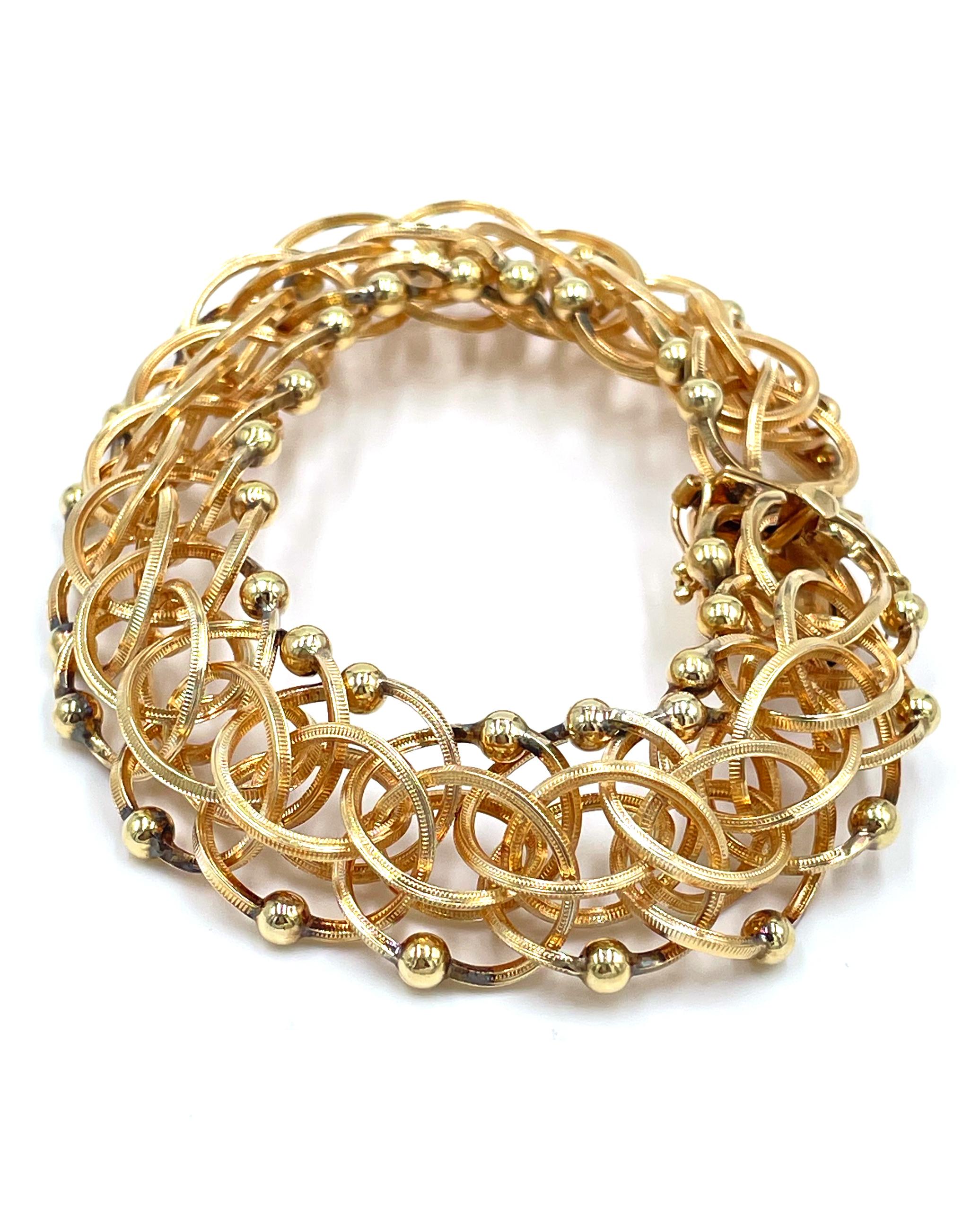 Breites Vintage 14K Gelbgold-Charm-Armband aus Vorbesitz, 1960er Jahre (Retro)