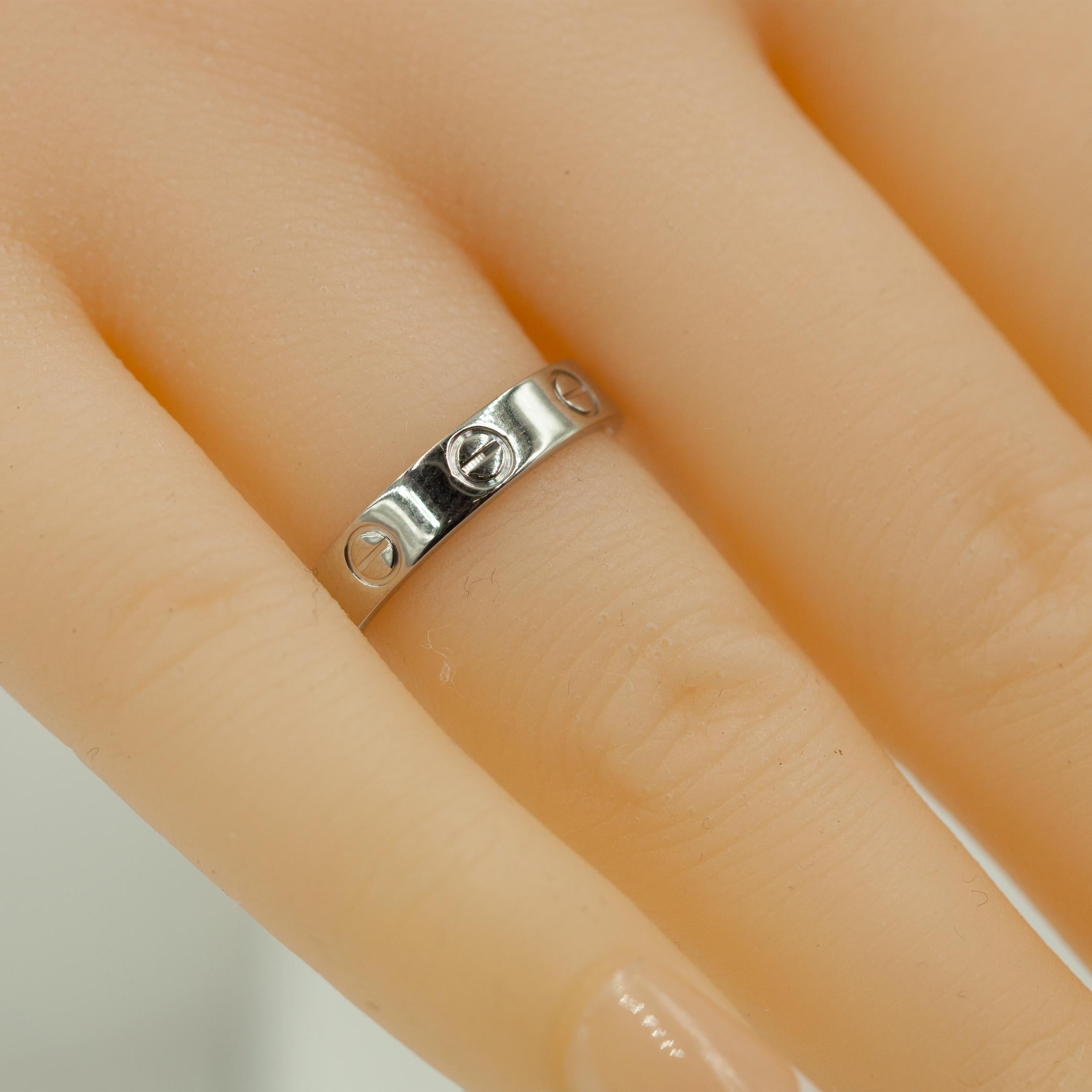 Moderno Anello CARTIER LOVE in platino usato in vendita