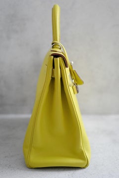 Preowned Hermes Kelly 35 Candy Lime Epsom Leather Gris Perle Inside PHW