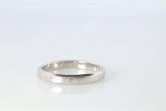 Preowned Van Cleef Arpels band. Genuine VCA PT950 Platinum Tendrement ring.