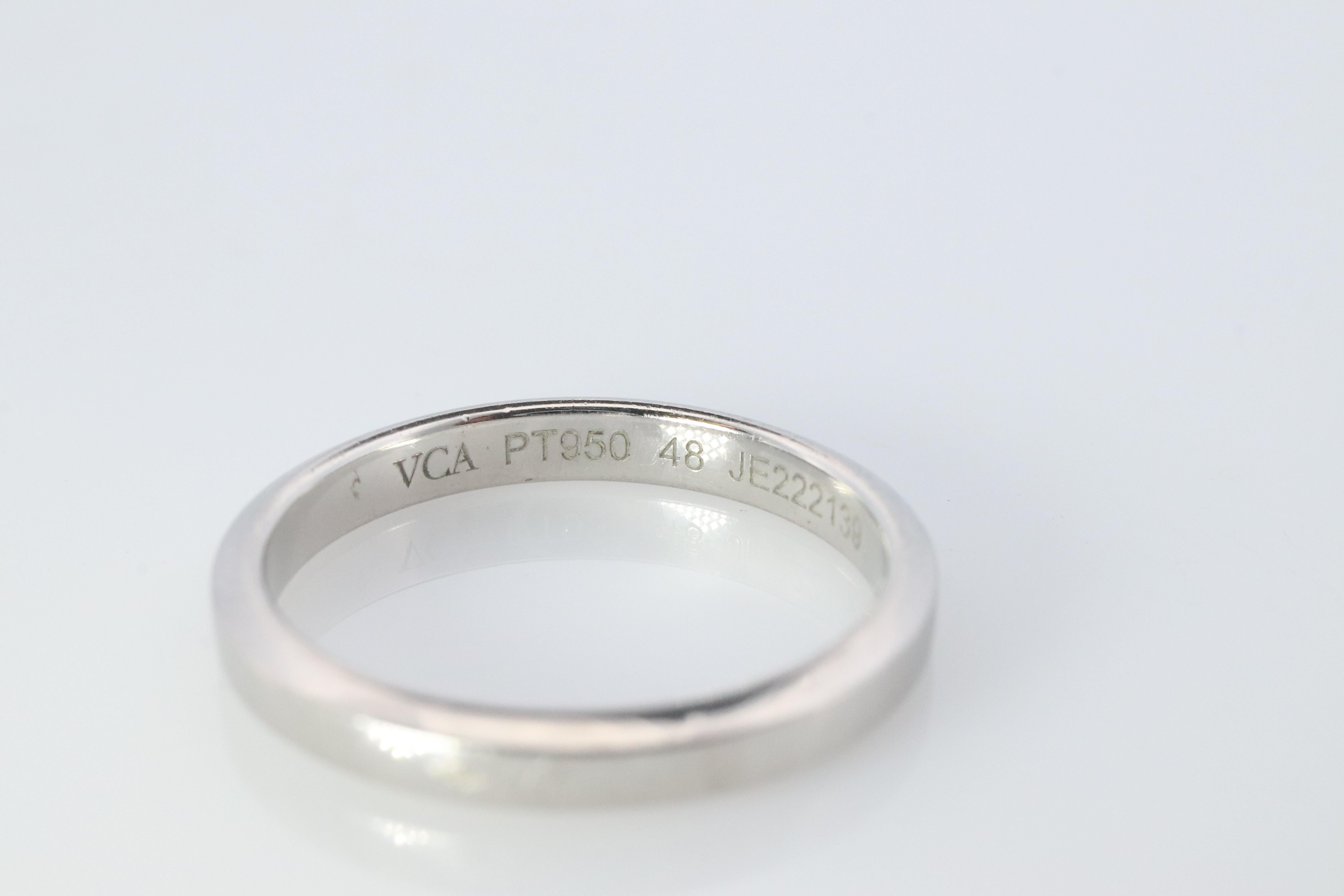 Women's or Men's Preowned Van Cleef Arpels band. Genuine VCA PT950 Platinum Tendrement ring. For Sale