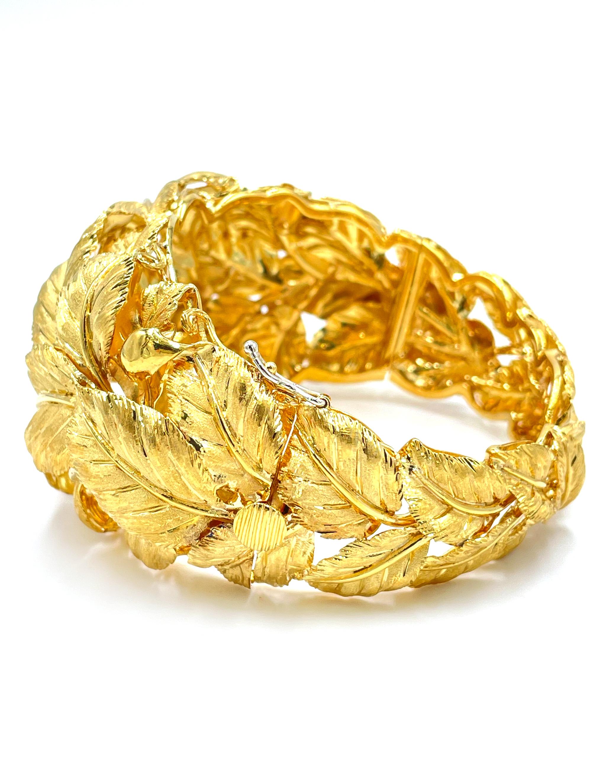 Preowned Vintage 18K Yellow Gold Italian Leaf Wide Statement Bracelet For Sale 1