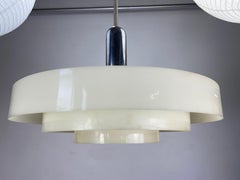 Lampe à suspension à trois niveaux en forme de soucoupe Prescolite blanche minimaliste, acrylique rare