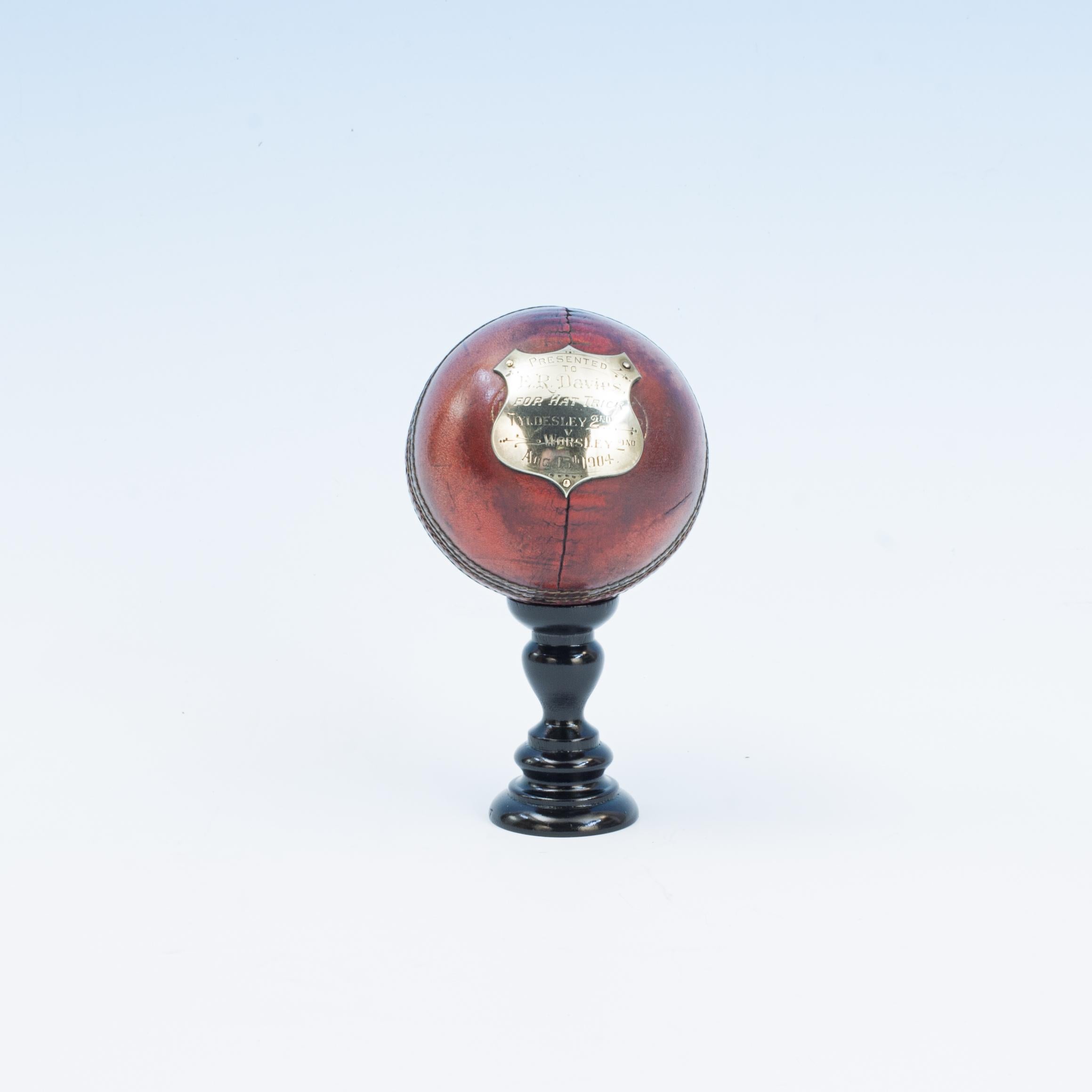 Britannique Presentation Cricket Ball, 13 août 1904 en vente