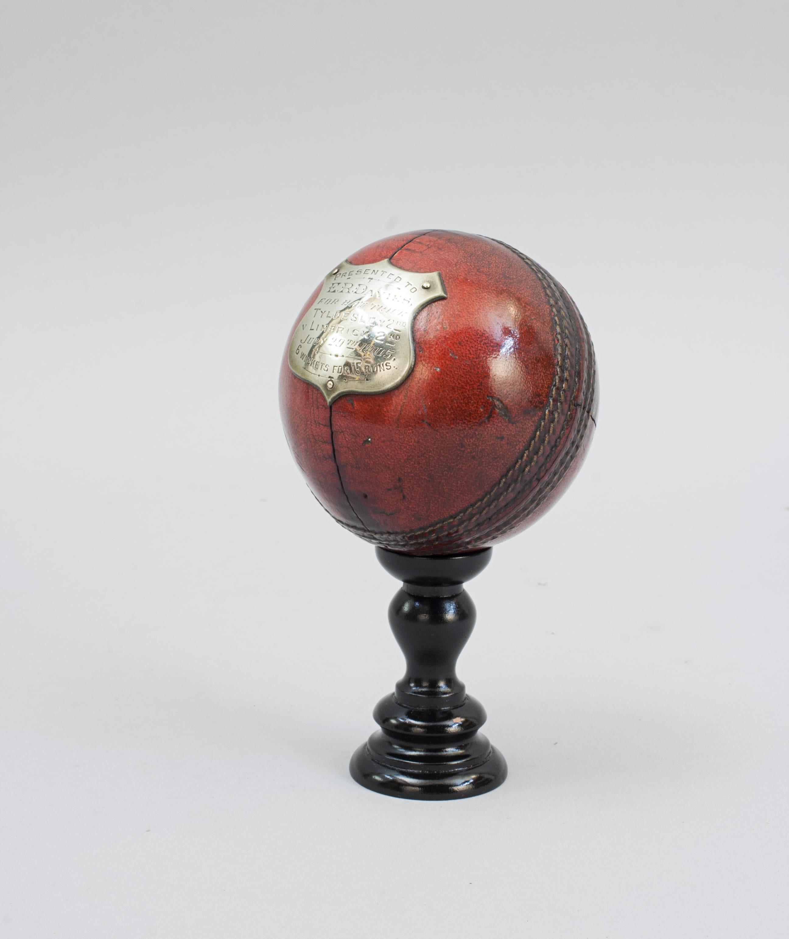 Presentation Cricket Ball, 29 juillet 1905 Bon état - En vente à Oxfordshire, GB