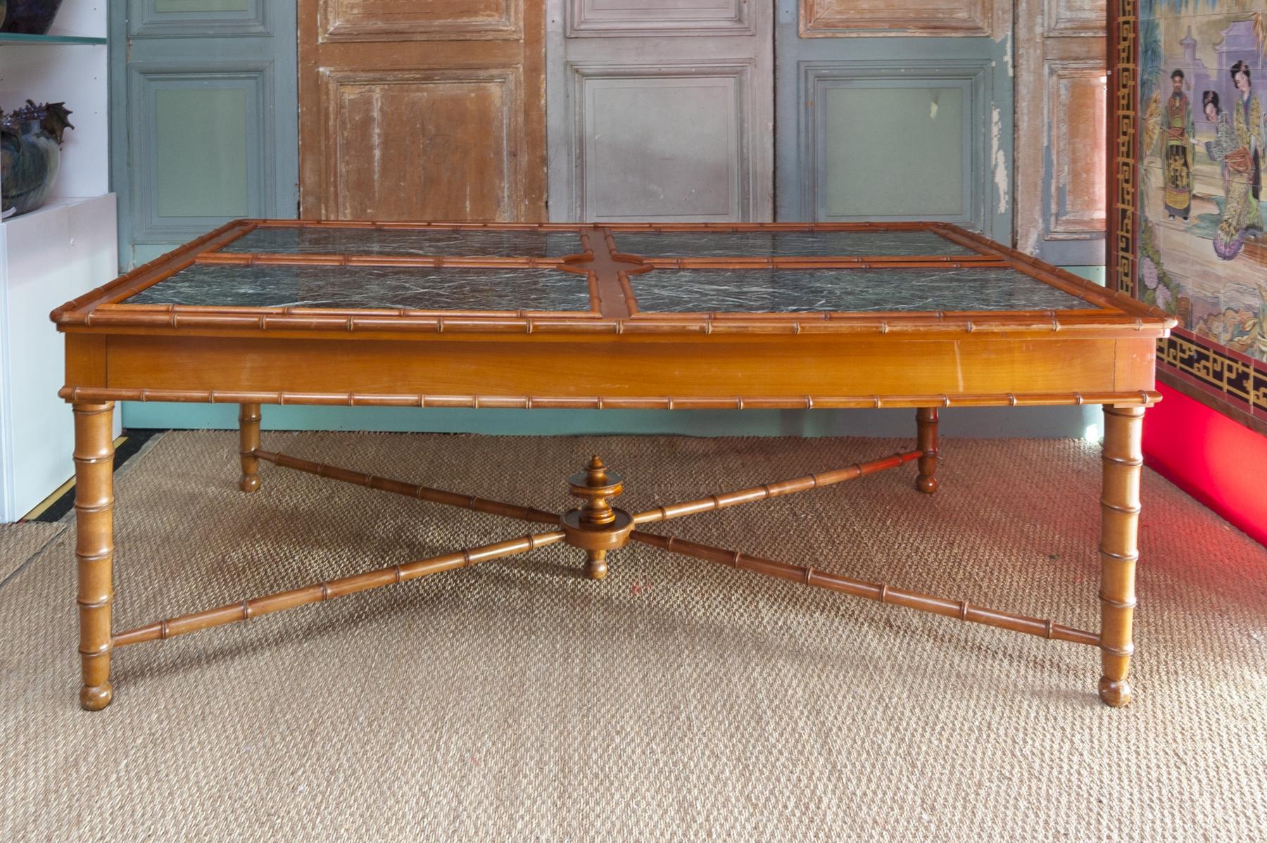 Presentation Table with Bamboo-Shaped Feet and Green Marble, England, circa 1850 In Good Condition For Sale In Paris, FR