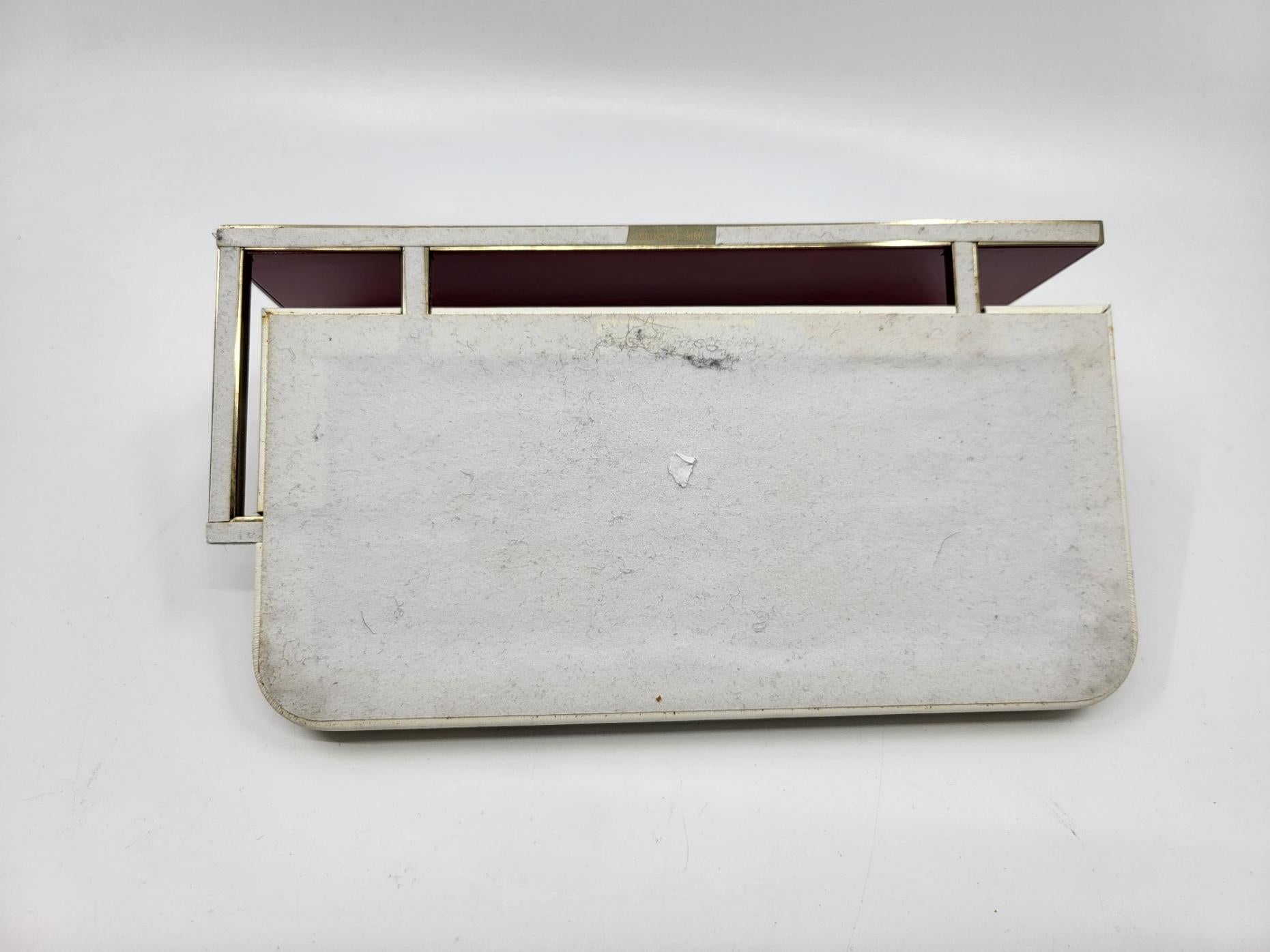 Présentoir de la luxueuse marque Cartier France Metal en venta