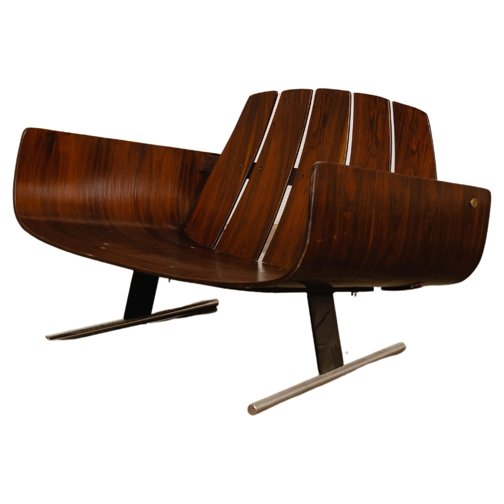 "Presidencial" armchair by Jorge Zalszupin For Sale