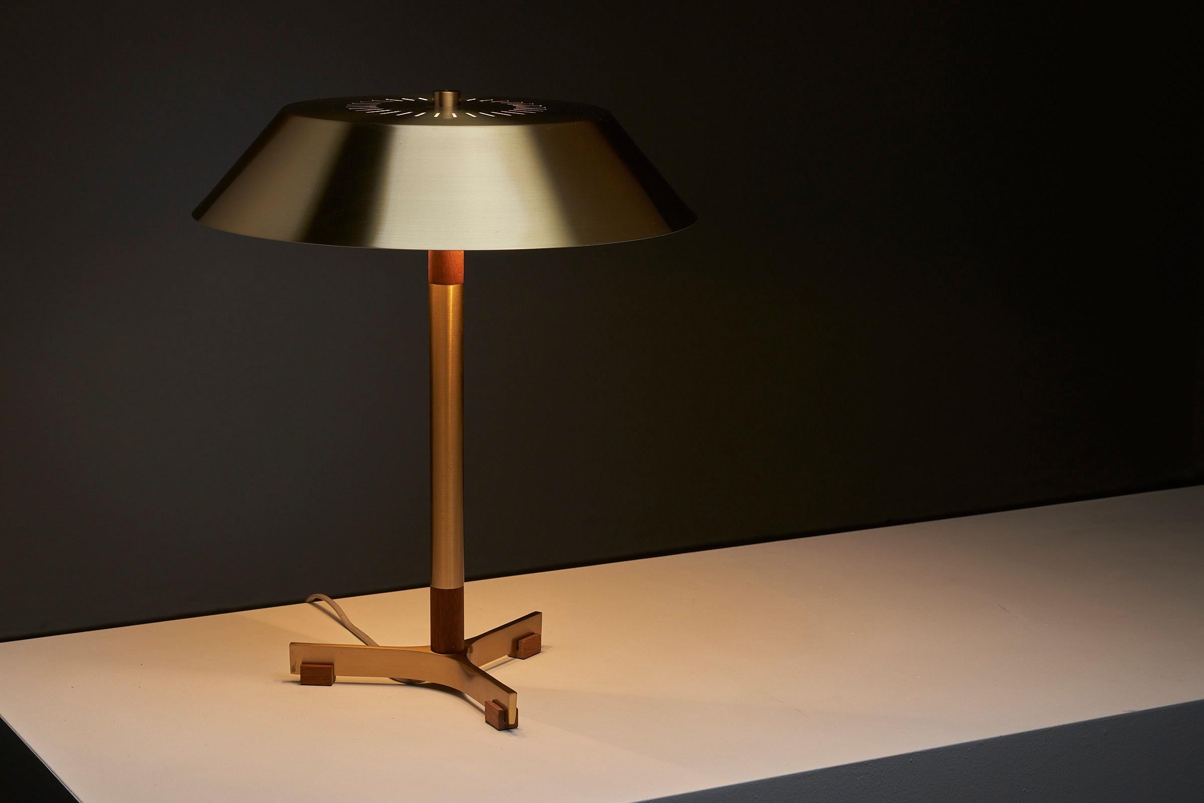 Hand-Crafted President Lamp, FOG&MØRUP, Denmark, with original box 