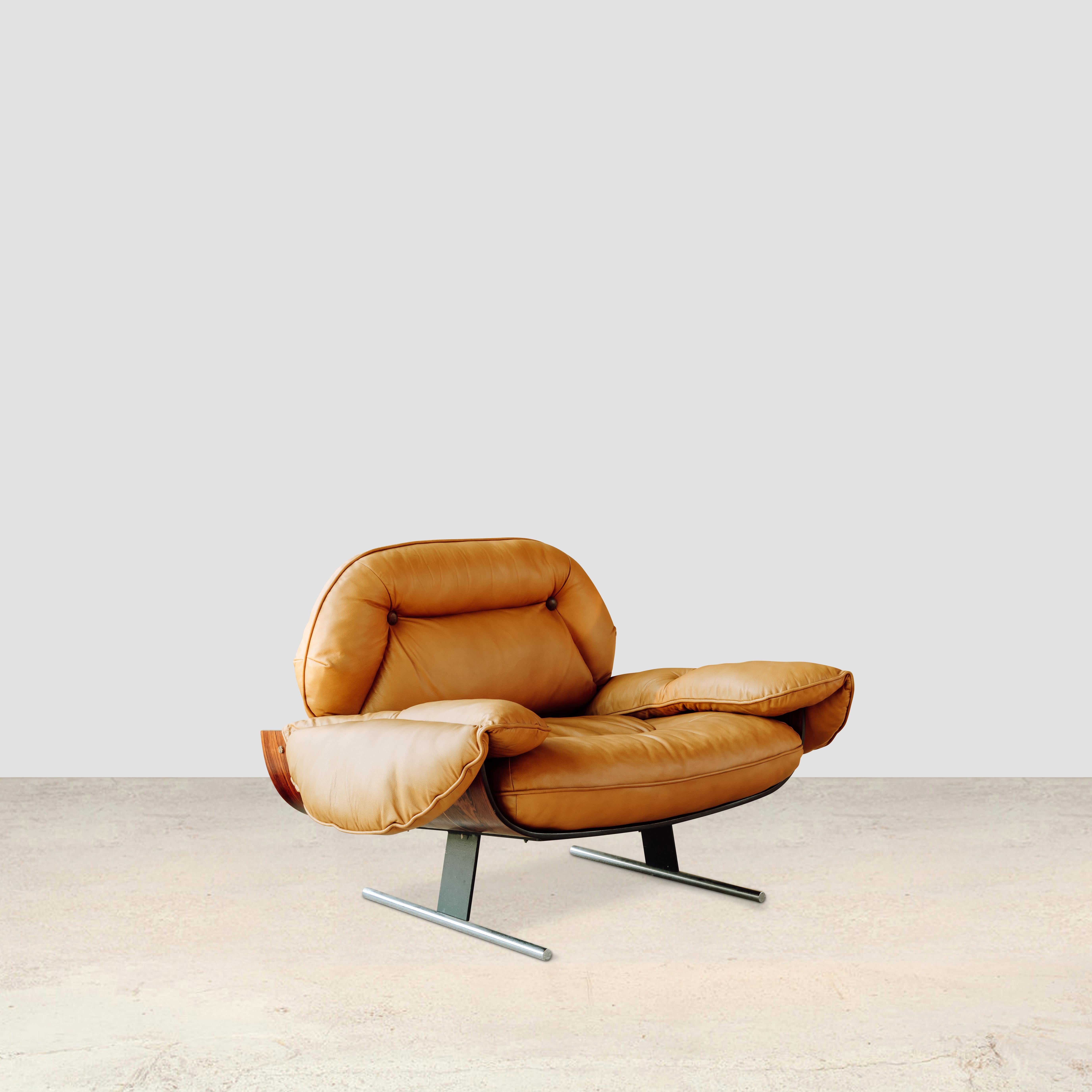 Mid-Century Modern Presidential Armchair by Jorge Zalszupin, 1960 For Sale