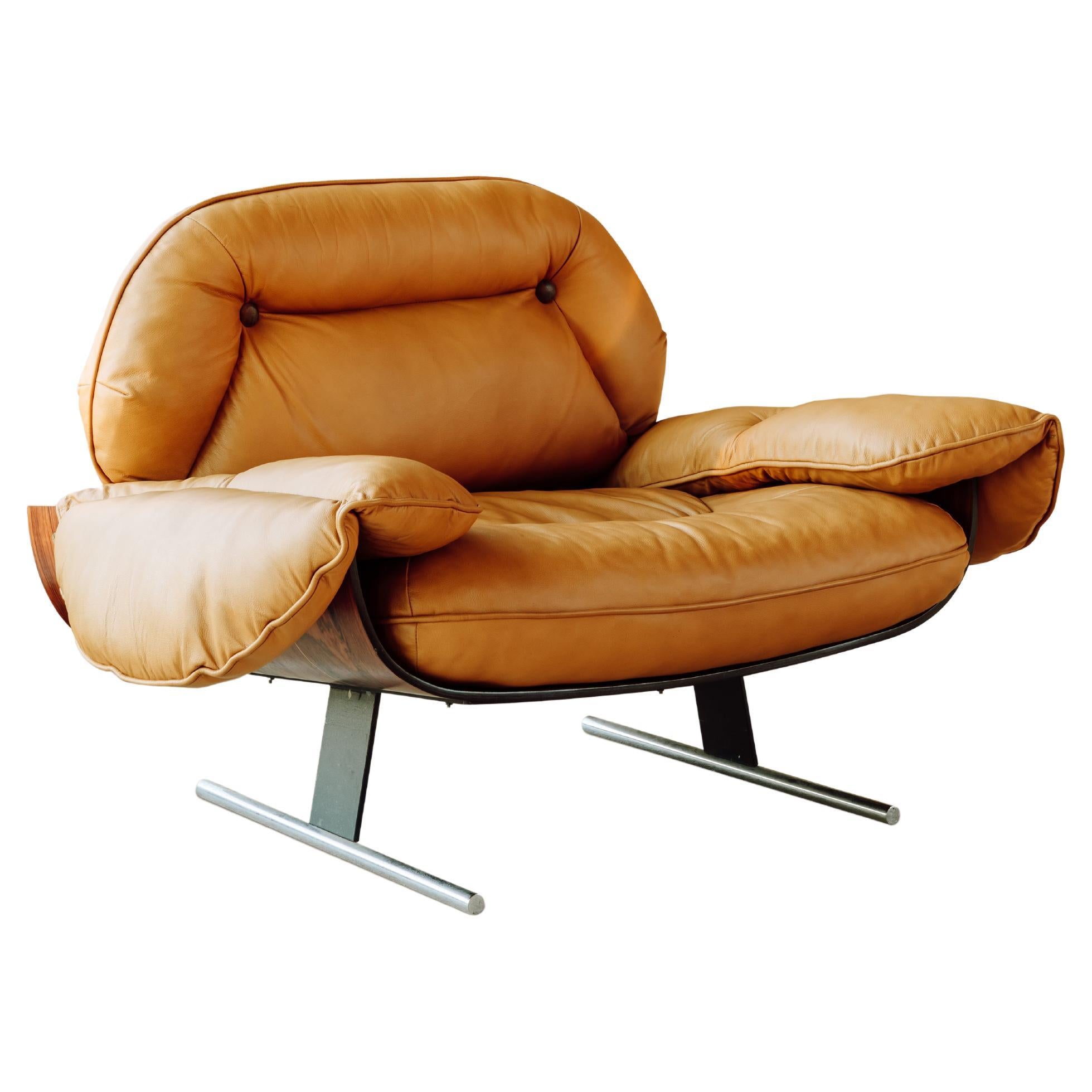 Fauteuil présidentiel de Jorge Zalszupin, 1960 en vente