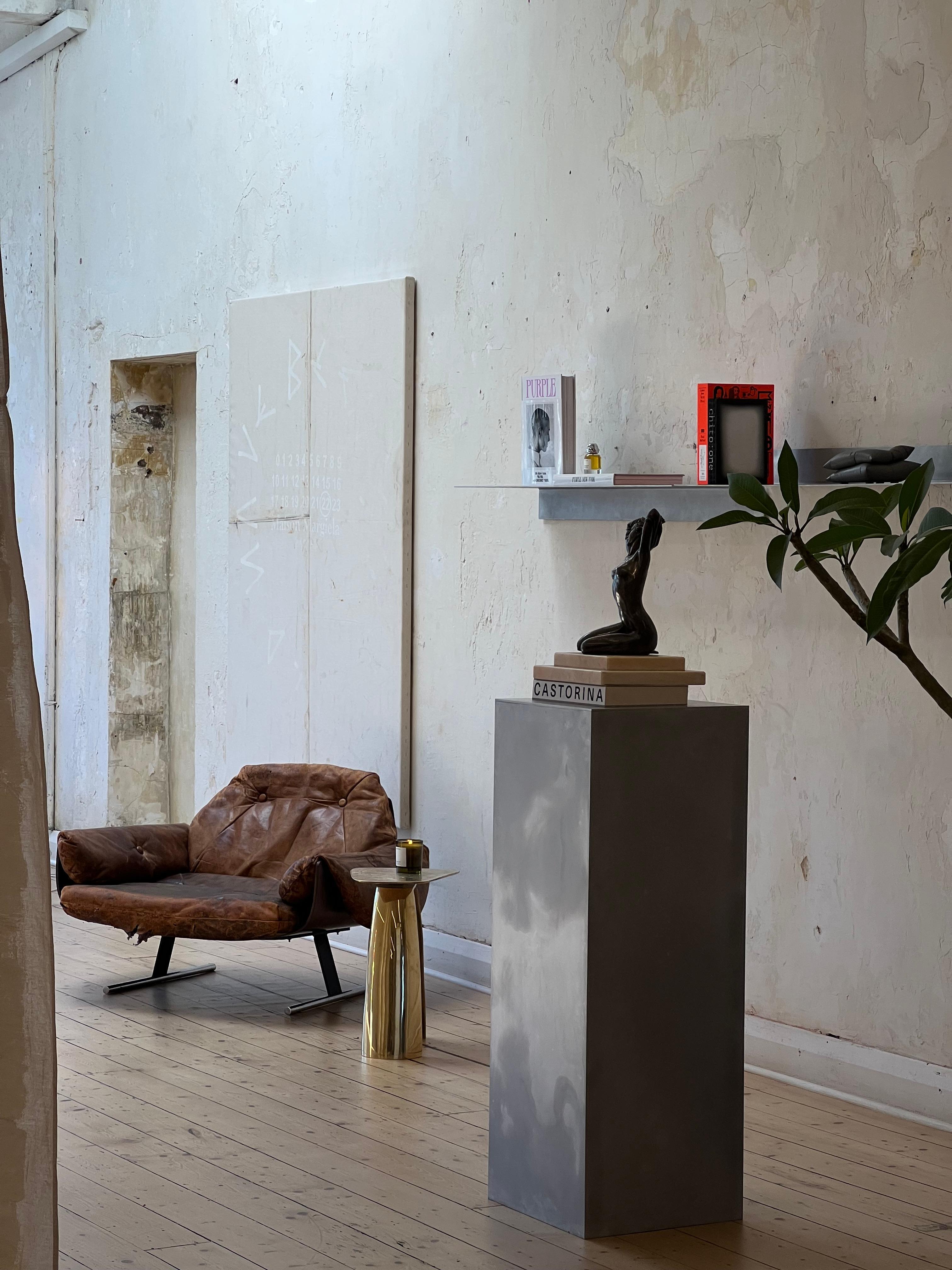 Presidential Armchair by Jorge Zalszupin for L'atelier, Brazil, 1959 In Distressed Condition For Sale In Melbourne, VIC