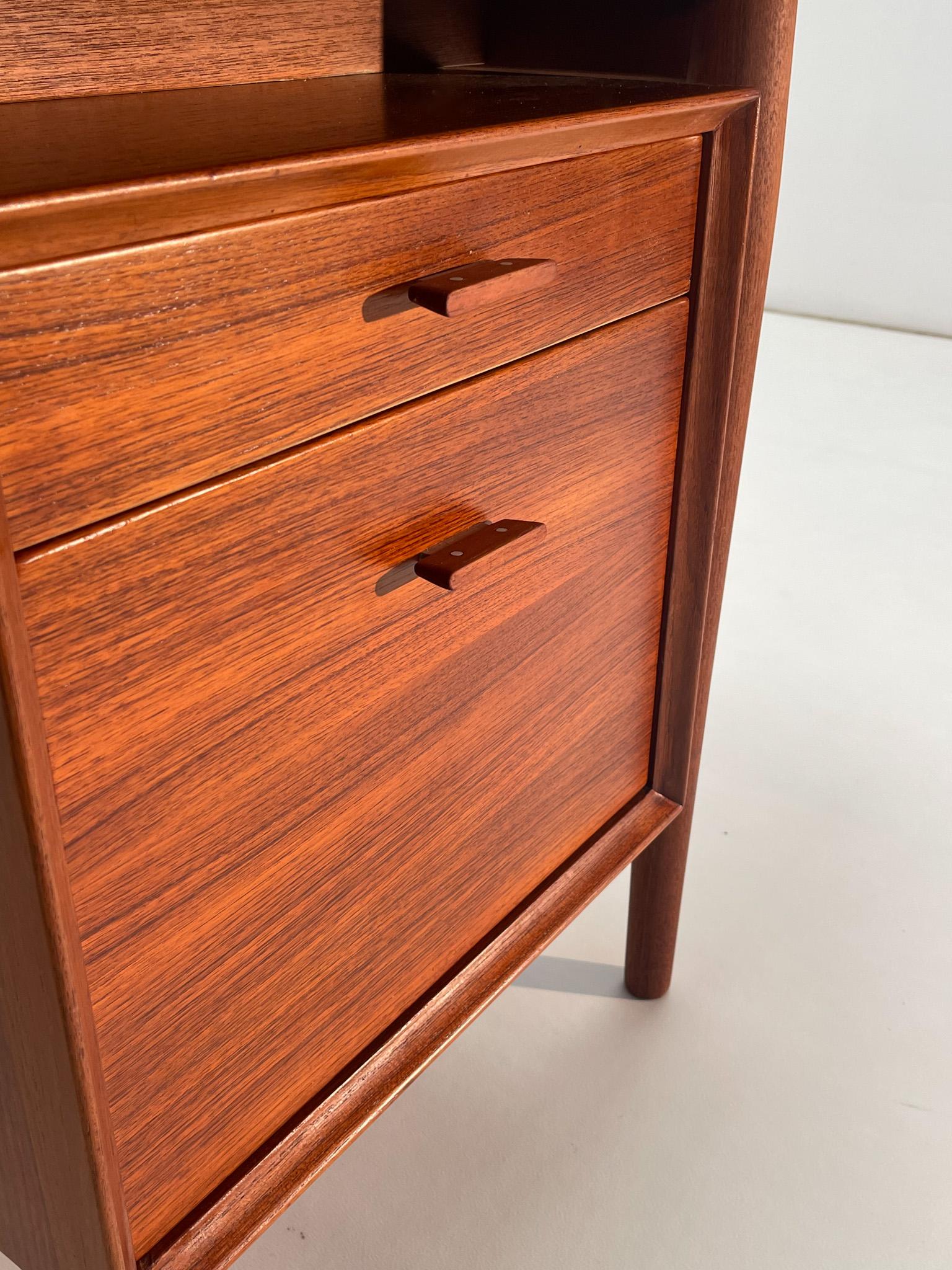 Scrivania Presidential Executive in teak di Arne Vodder in vendita 2