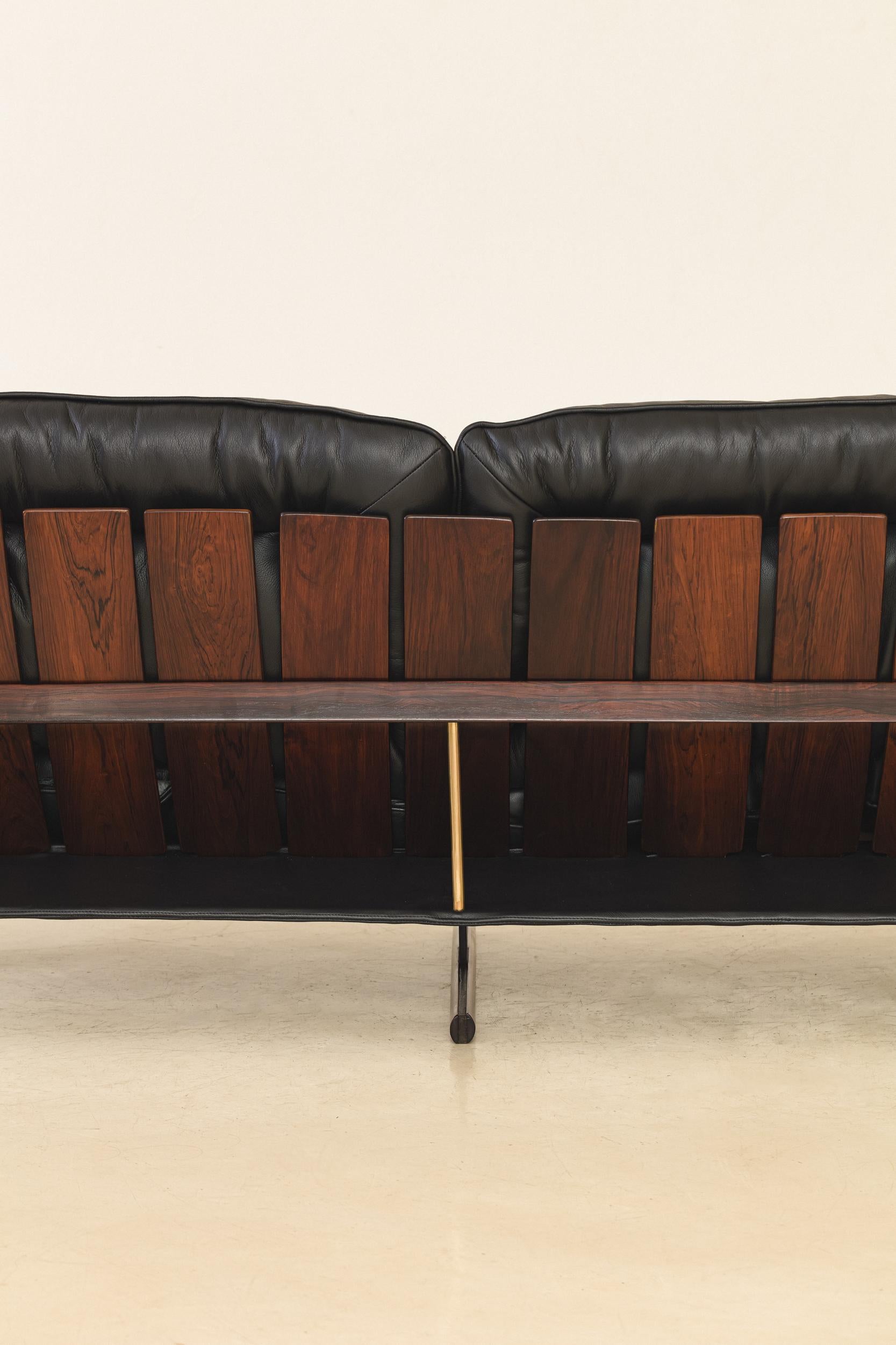 Sofá Presidencial, diseñado por Jorge Zalszupin en los años 50 en venta 2