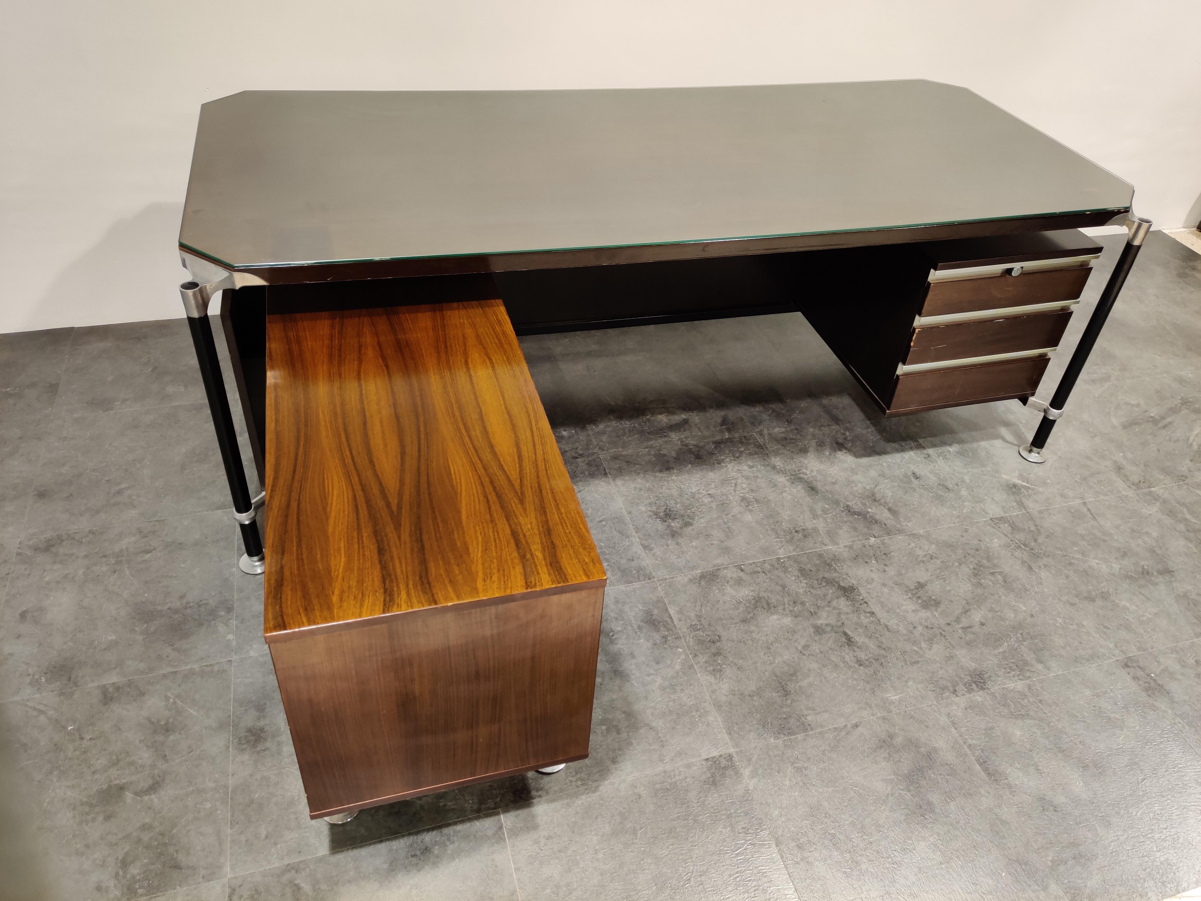 ico parisi desk