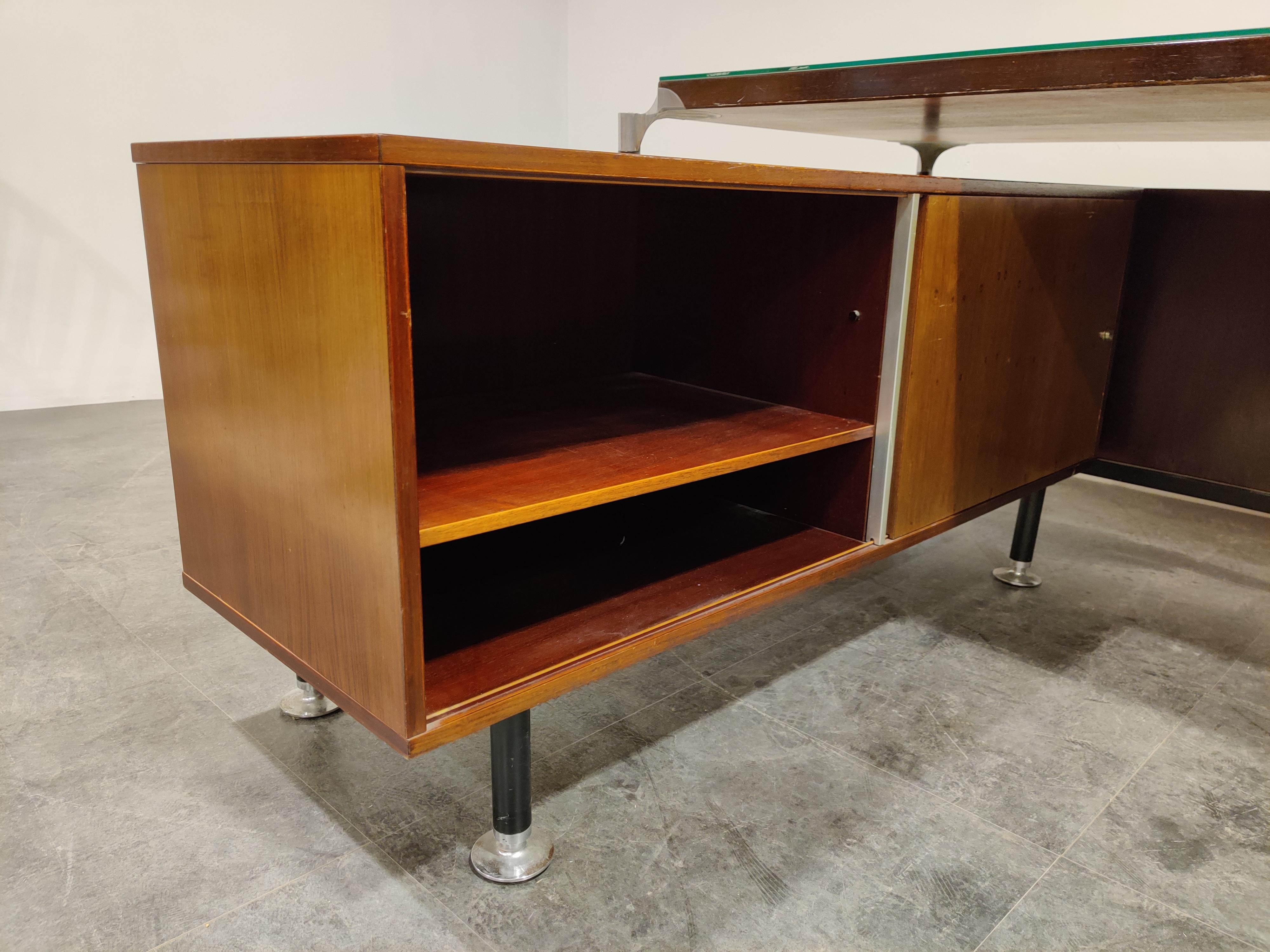 Mid-20th Century President’s desk by Ico & Luisa Parisi for Mim Roma, 1960s