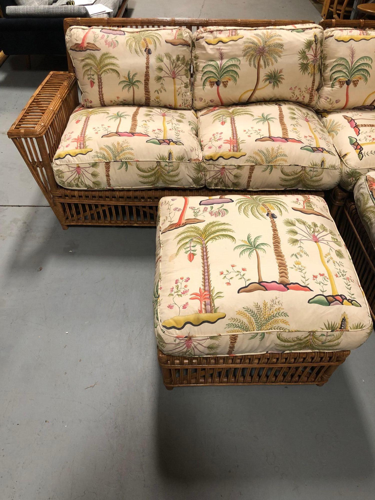 Presidents Stick Reed Rattan L-Shaped Corner Sofa and Ottoman Livingroom Set In Excellent Condition For Sale In Van Nuys, CA