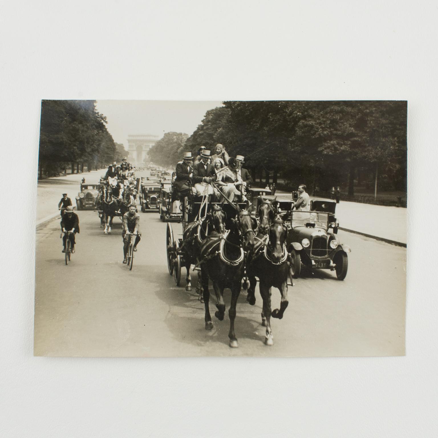 Paris, 1930s, Carriages and Cars - Silver Gelatin Black and White Photography For Sale 2