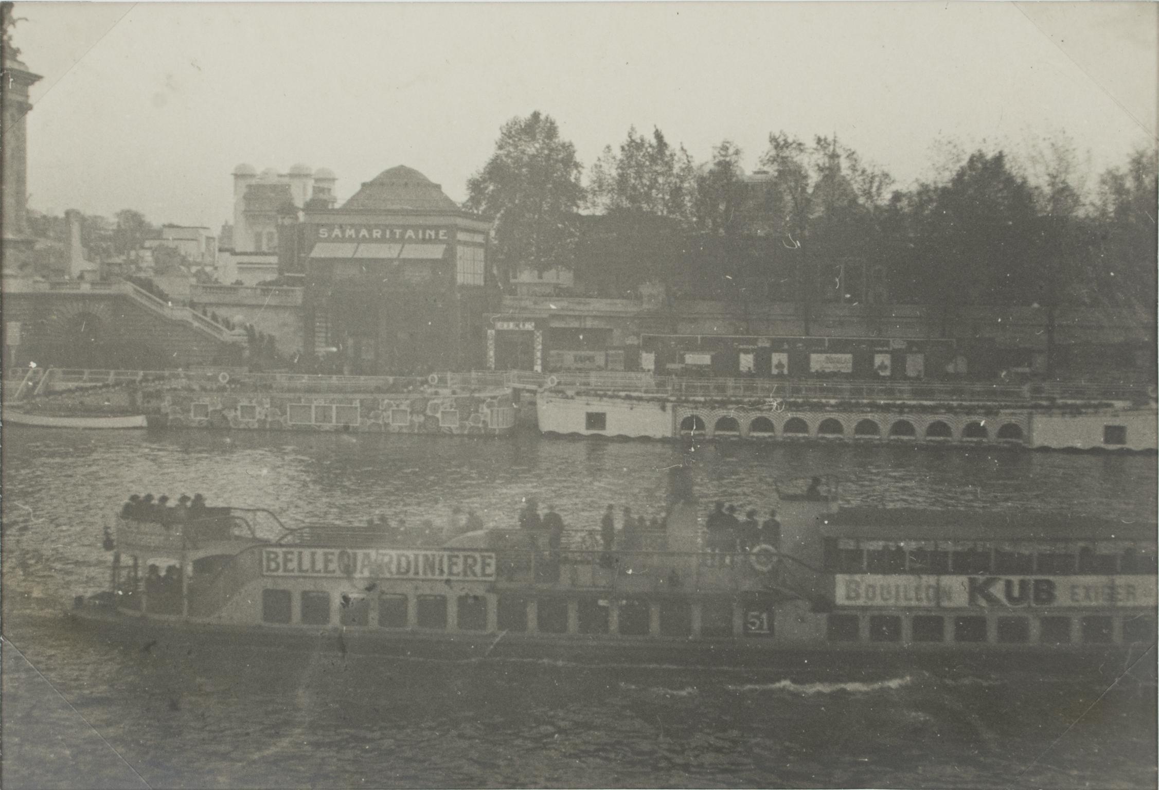 París, Exposición de Arte Decorativo 1925, Barcaza en el Sena, Fotografía B y W
