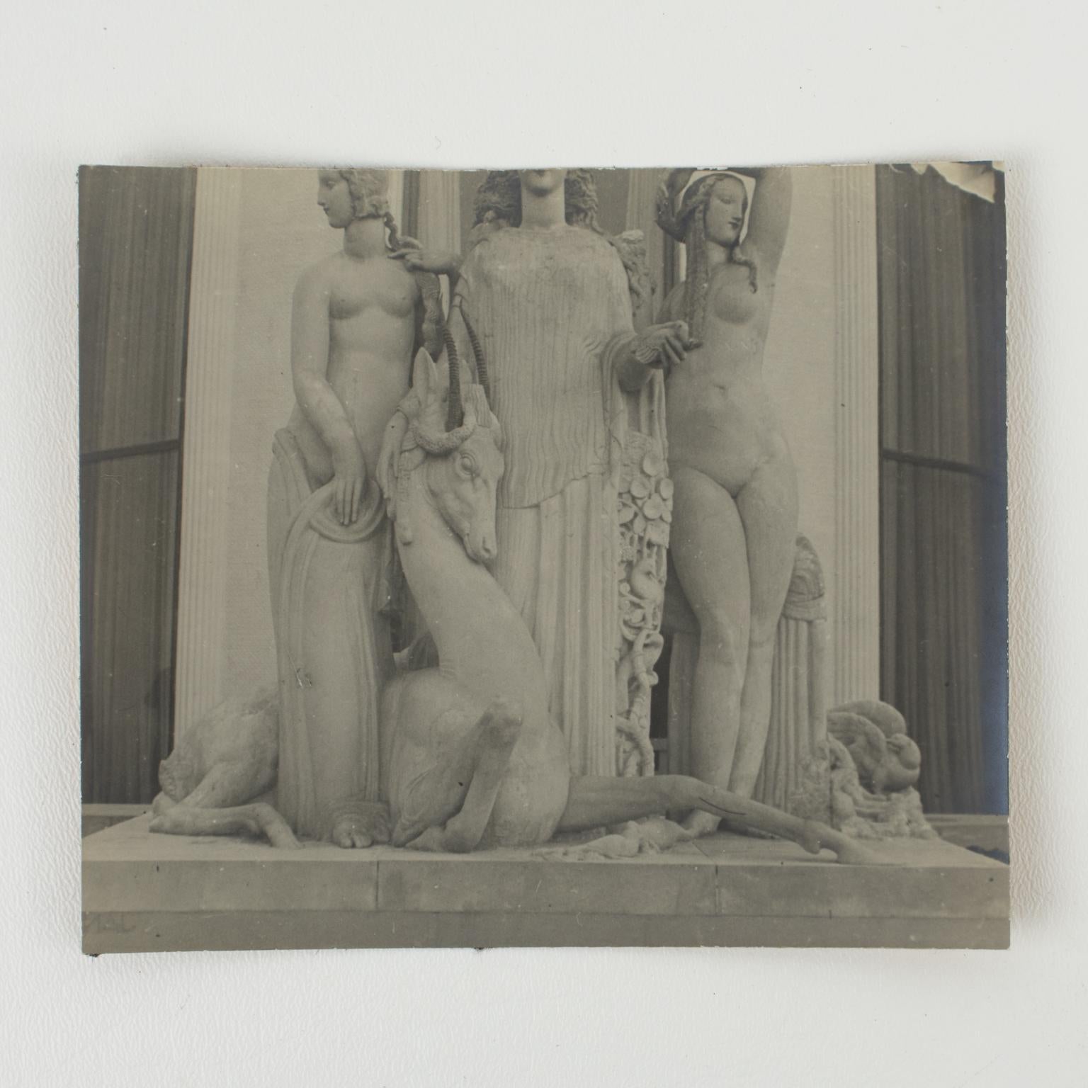 Paris, Dekorative Kunstausstellung 1925, Ruhlmann-Pavillon, B und W Fotografie (Art déco), Photograph, von Press Photo