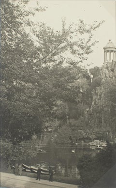Parigi, Parco delle Buttes Chaumont 1930, Fotografia alla gelatina d'argento in bianco e nero