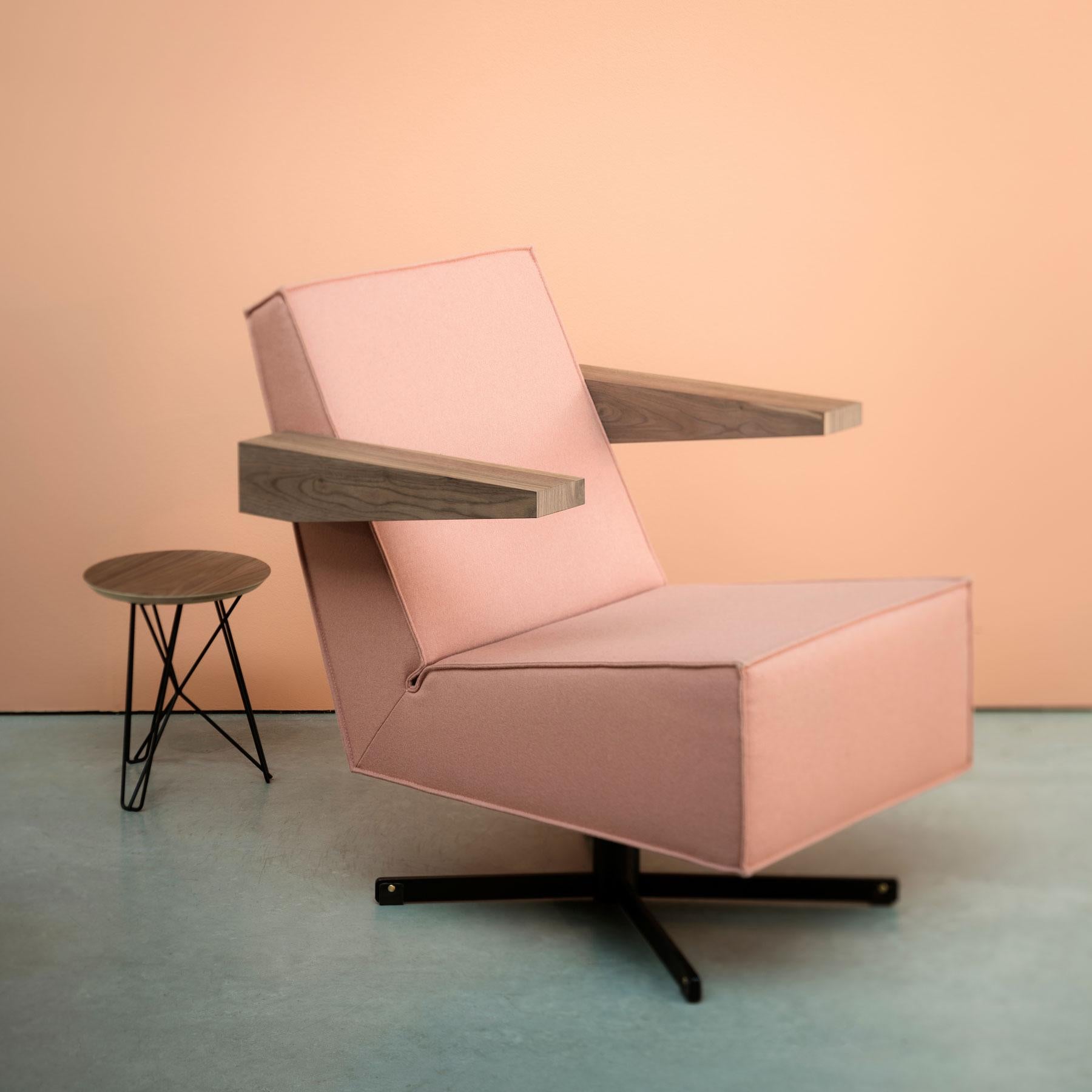 Dutch Press Room Chair in Coral Pink, Designed in 1958 by Gerrit Rietveld For Sale
