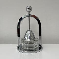 Presse-agrumes Art Déco moderniste dans le style de Jacques Adnet, France 1930