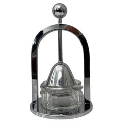 Presse-agrumes Art Déco moderniste dans le style de Jacques Adnet, France 1930