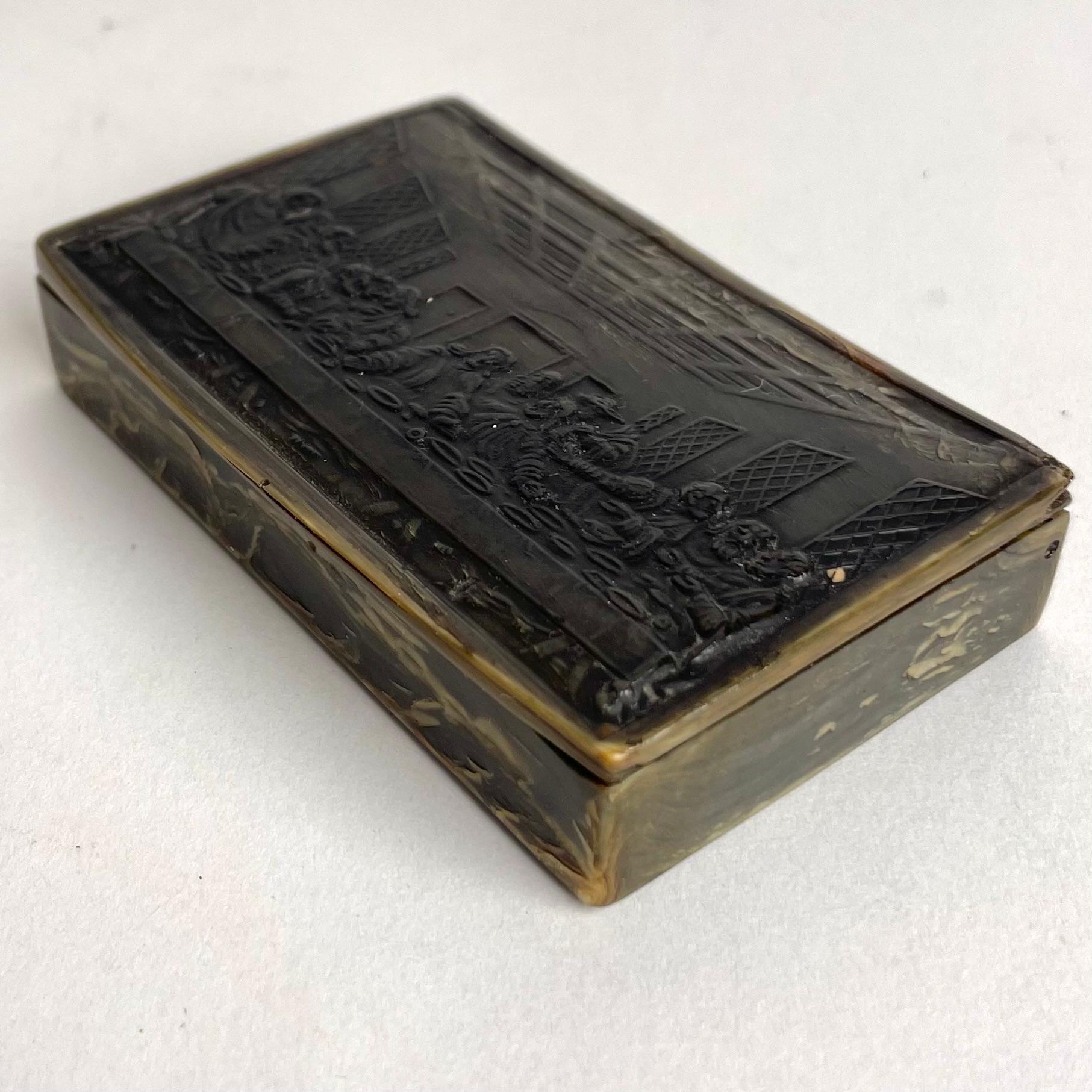 Pressed Bovine Horn Snuff Box Last Supper Bas-Relief, Early 19th Century France 1