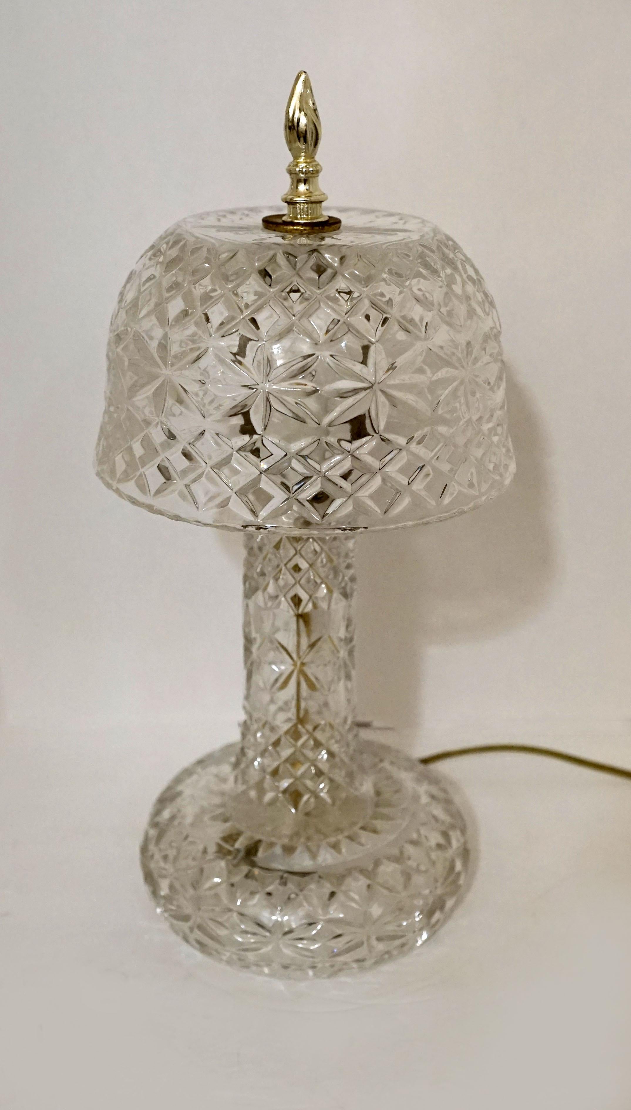 Pressed Leaded Vintage Crystal Mushroom Shade Form Table Lamp In Good Condition For Sale In Lomita, CA