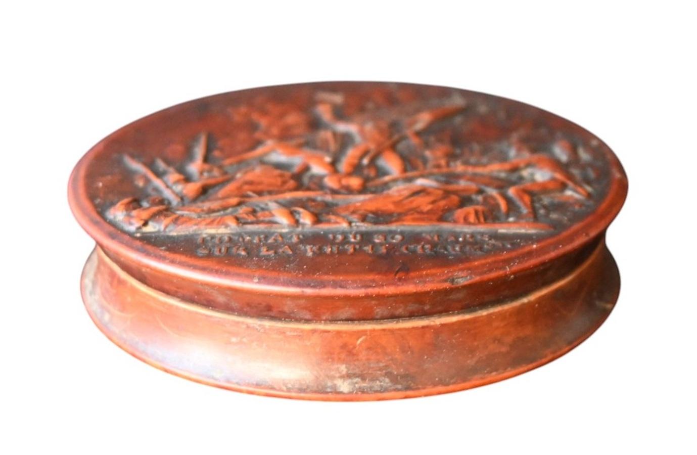 Pressed Wood Snuff Box Depicting the Battle in Paris of 30th March 1814 For Sale 1