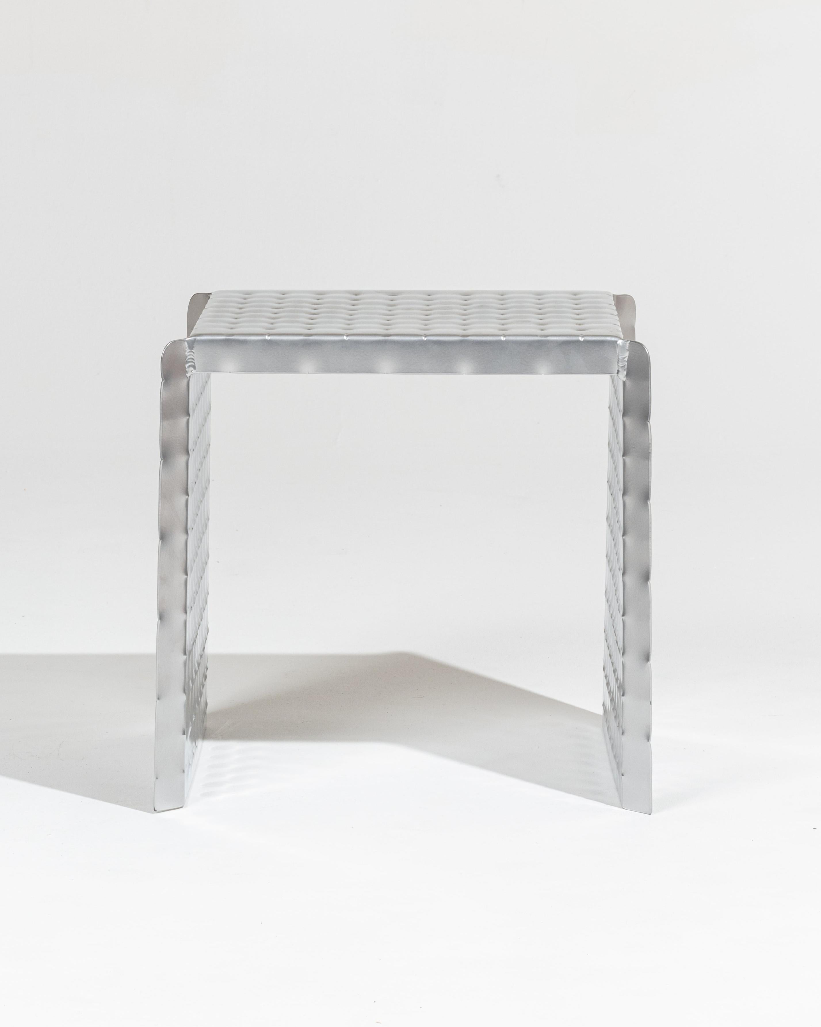 Taburete a presión de aluminio en Nuevo estado para la venta en PARIS, FR