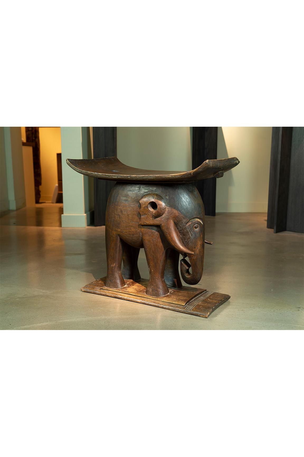 Carved Early Twentieth-Century Prestige Elephant Stool  For Sale