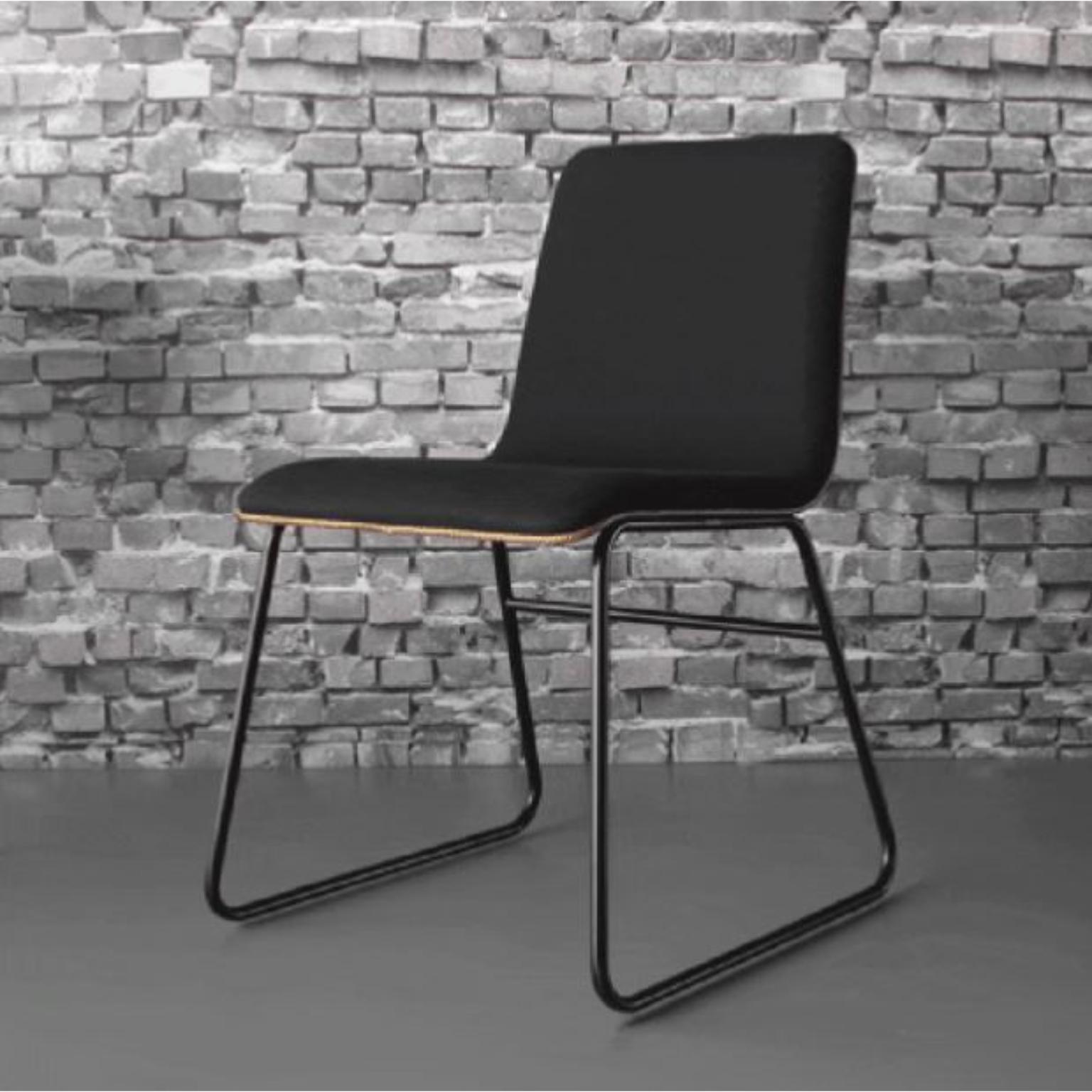 Presto Chair by Doimo Brasil
Dimensions: W 50 x D 53 x H 81 cm 
Materials: Metal, upholstered seat. 


With the intention of providing good taste and personality, Doimo deciphers trends and follows the evolution of man and his space. To this end, it