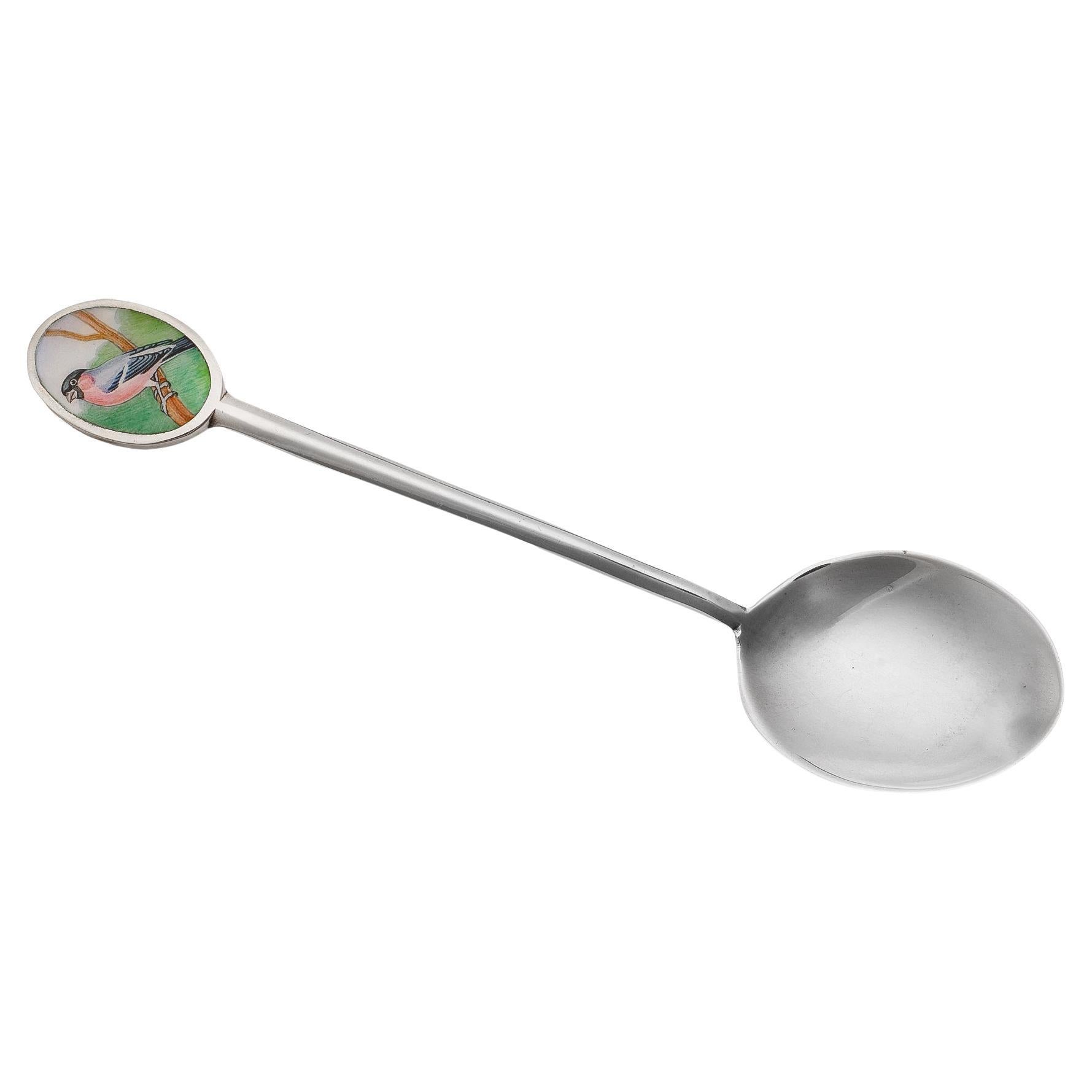 SILVER SOON de PRESTON Ltd. con diseño de pájaro esmaltado