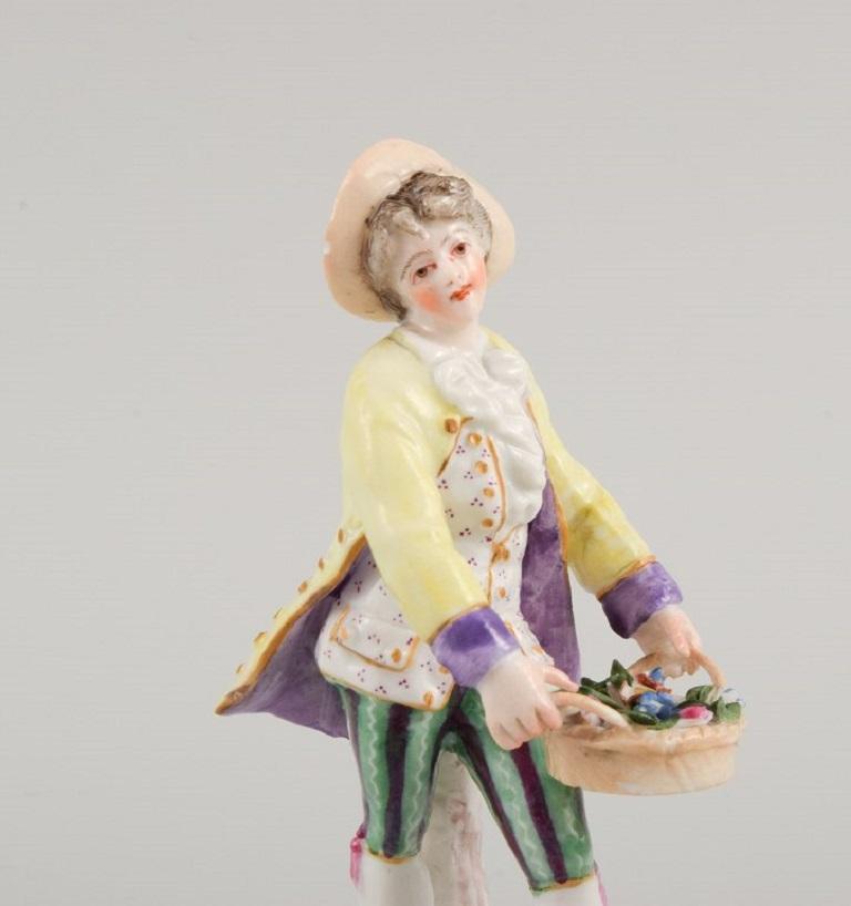 Presumably German Porcelain Figure, Man with Flower Basket, 19th C For Sale 1