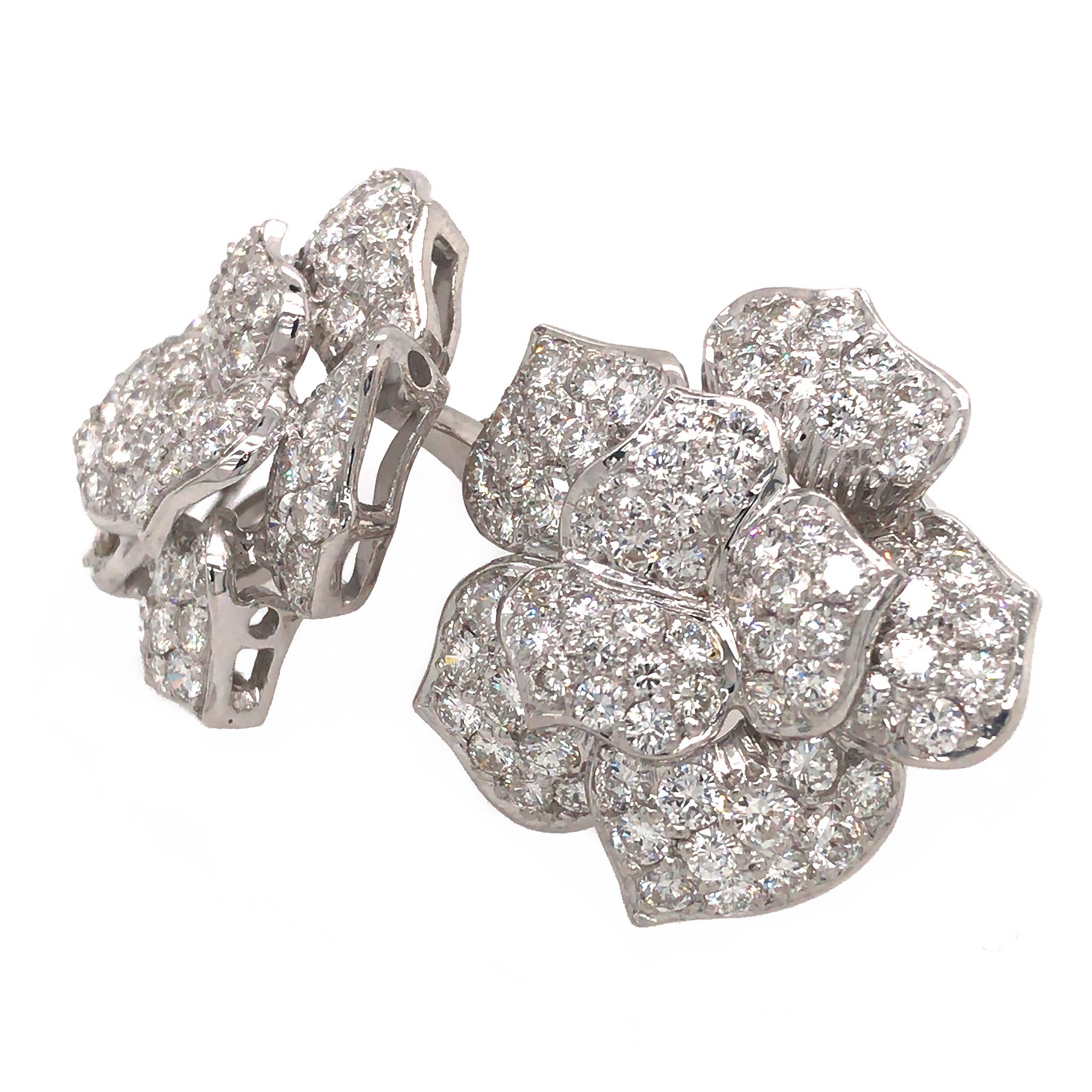 18K Weißgold
Diamant: 6,00 ct twd (geschätzt)
Gesamtgewicht: 26,4 Gramm