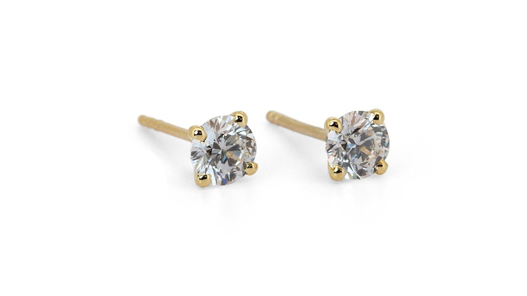 Pretty 18k Yellow Gold Earrings 1.00 carat Natural Diamond For Sale 2