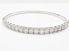 PRETTY, Bracelet flexible en or blanc 14k avec 5,42 ct de diamants